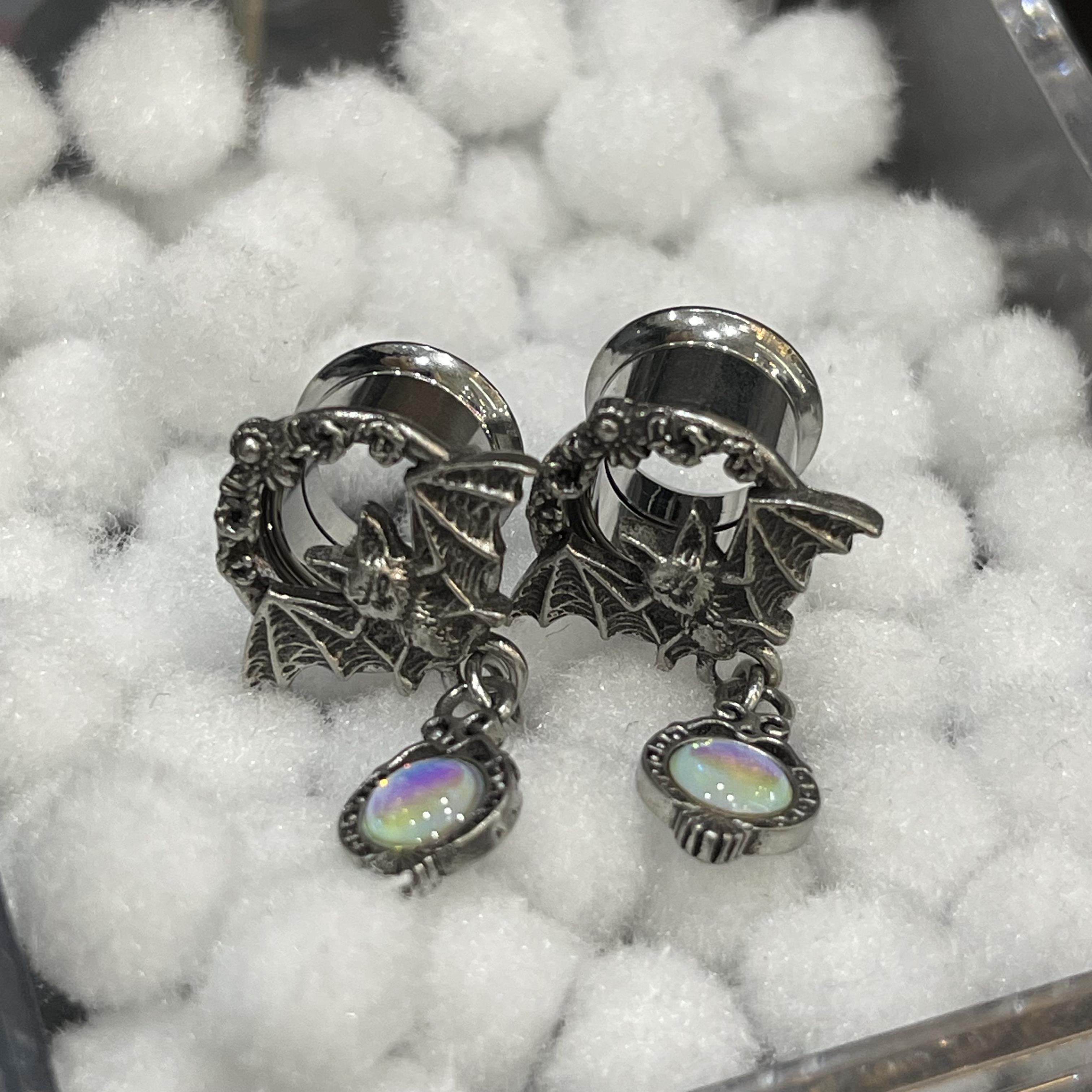 Khuyên nong con dơi opal rơi size 10