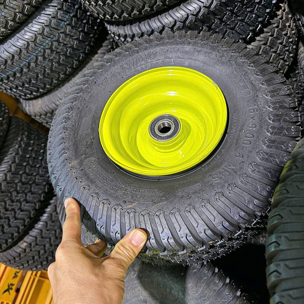 Bánh xe lốp chịu tải chế xe điện (không ruột)_thumbnail_3