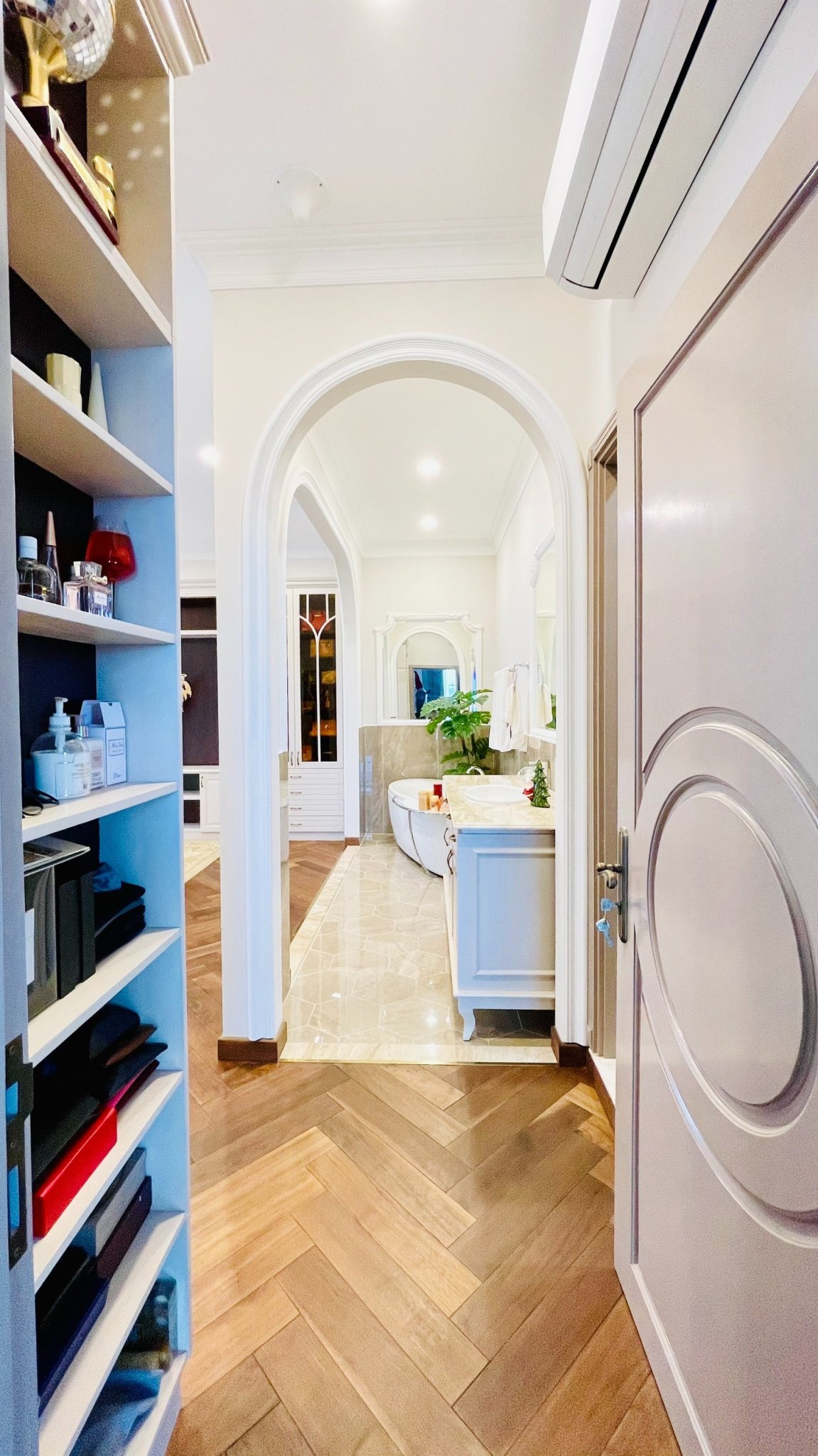 Chính chủ cho thuê căn PenThouse 4PN, 5WC giá 200tr/tháng ( khách thiện chí có thể thương lượng )_thumbnail_2