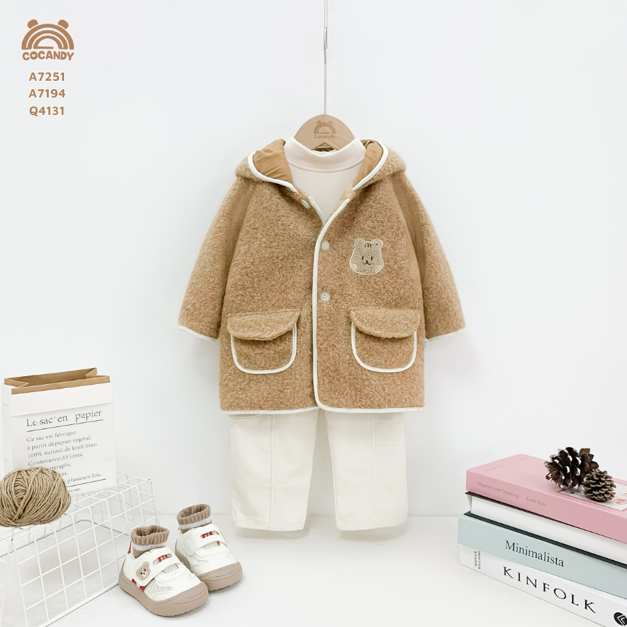 Áo khoác NÂU viền BE 2 túi có nắp_thumbnail_1