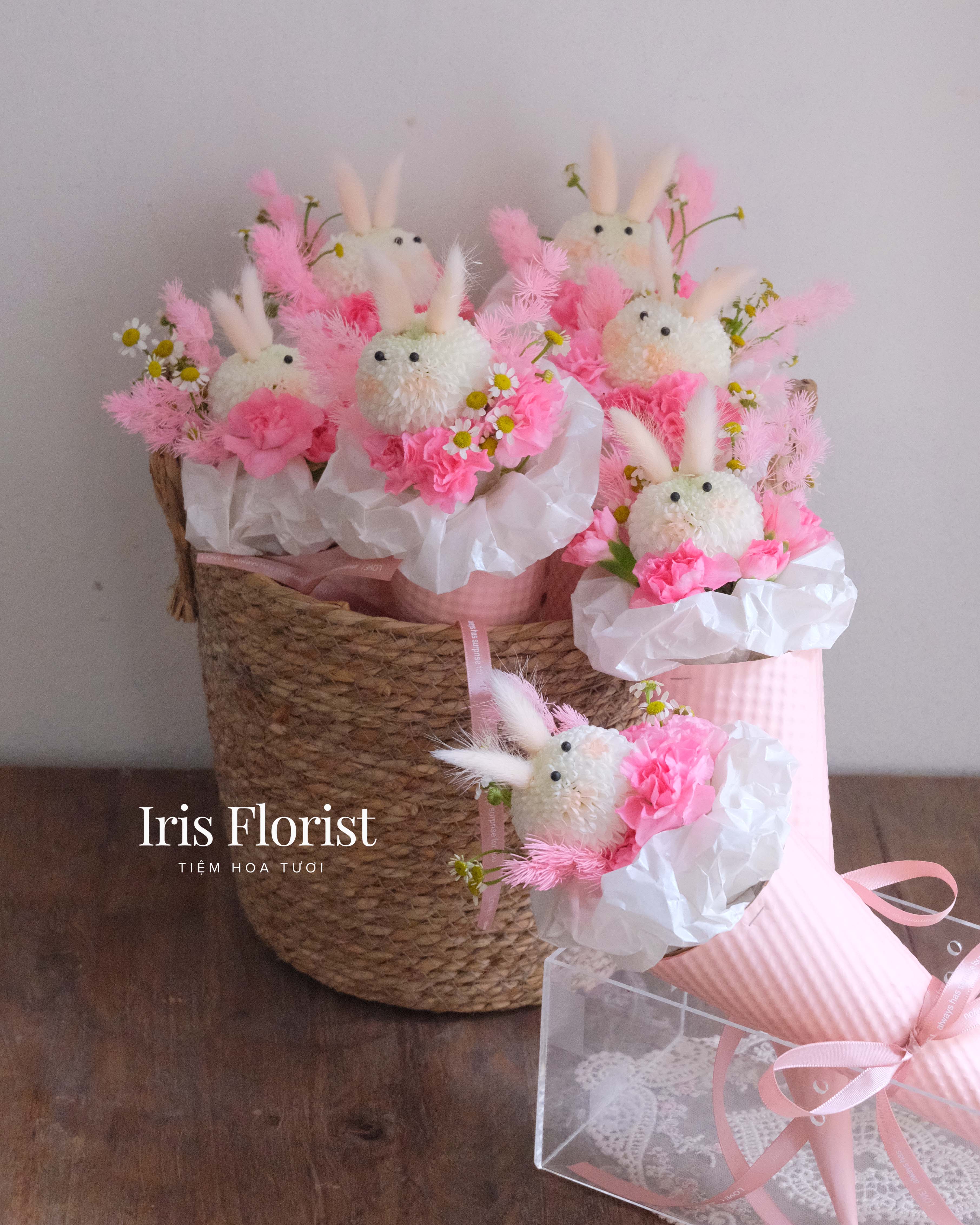 Bó hoa ốc quế Thỏ hồng Mini