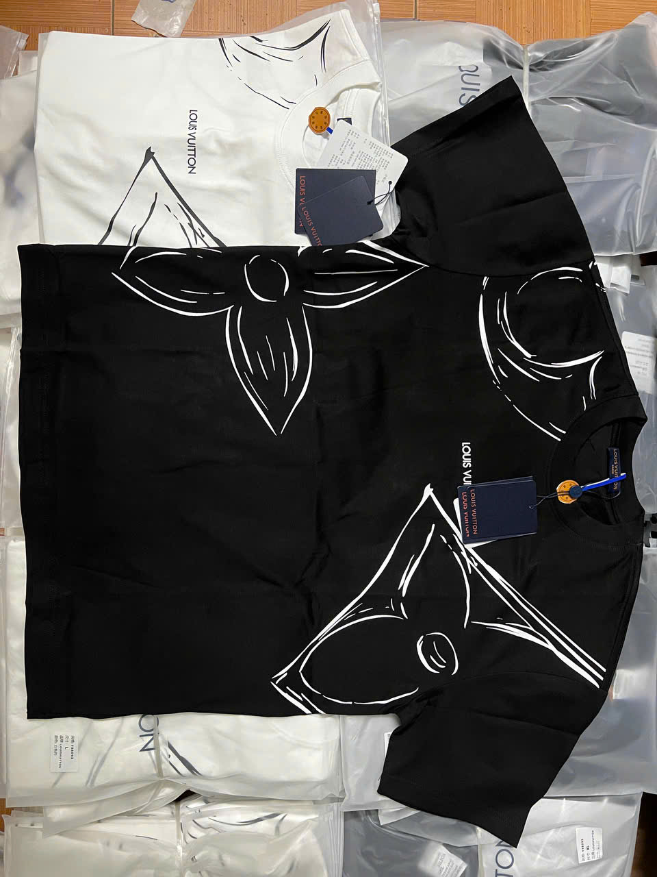 PHÔNG LV HOA TIẾT TO T093