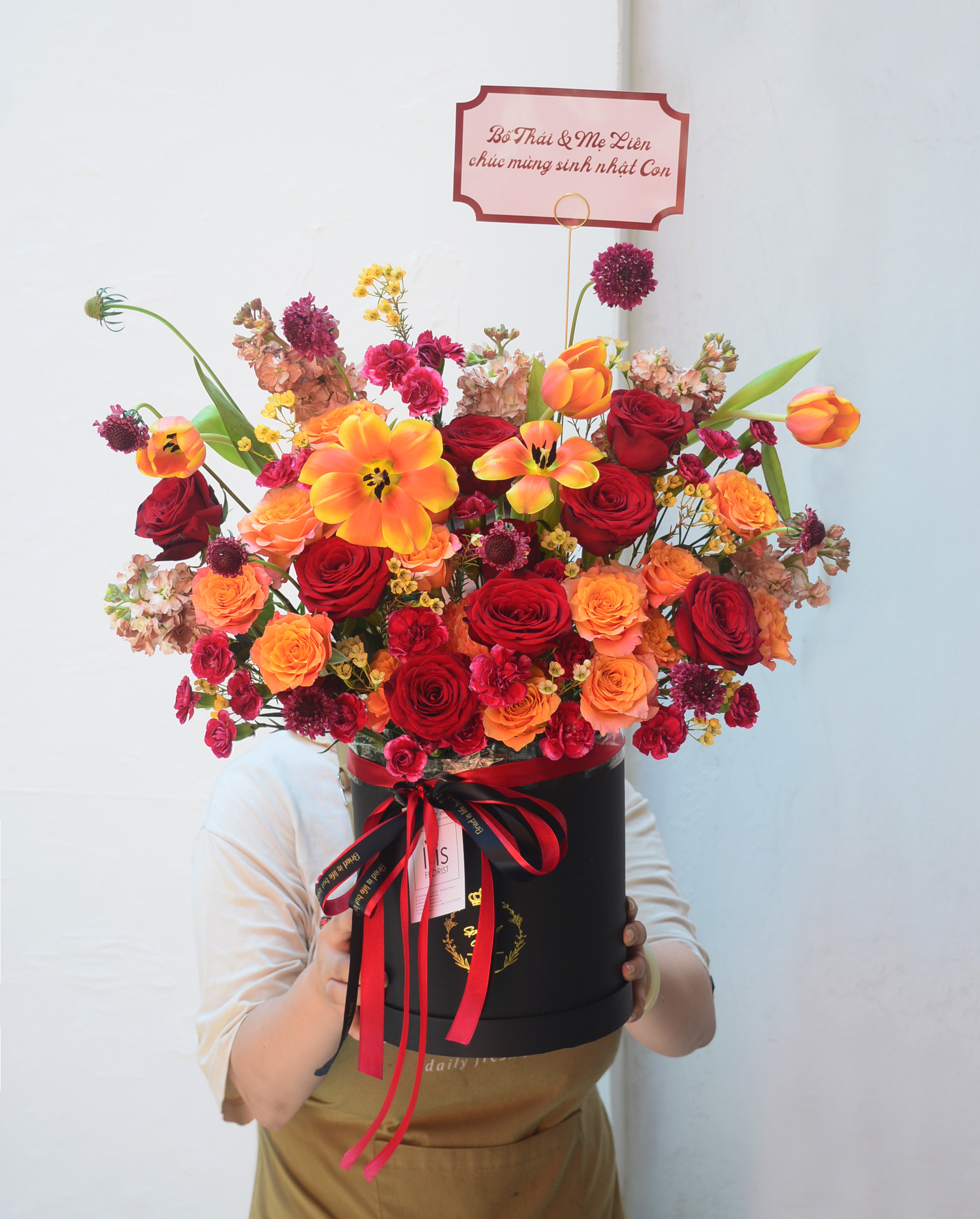 Hộp hoa Tone Đỏ cam sang trọng