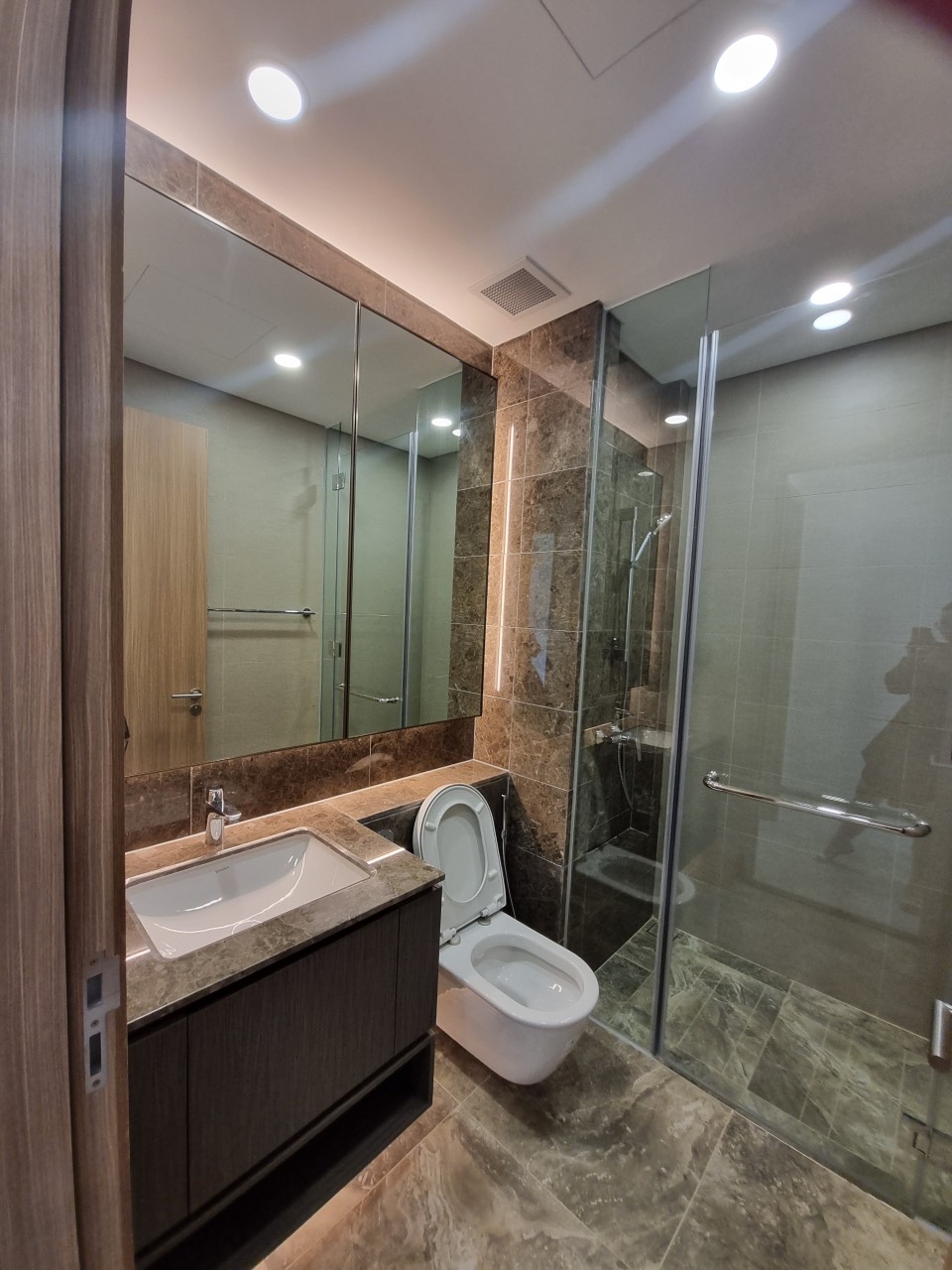 Tin chính chủ - Bùng nổ siêu phẩm căn hộ 2PN chuyển nhượng giá kịch sàn có 1-0-2 tại The River_thumbnail_1