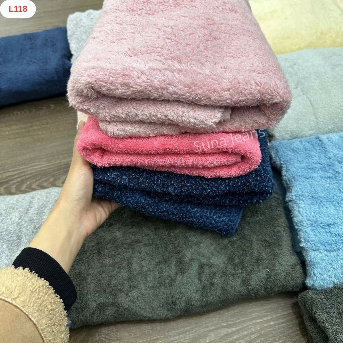 L118 - Khăn xuất Hàn ( sét 2 cái)_thumbnail_9