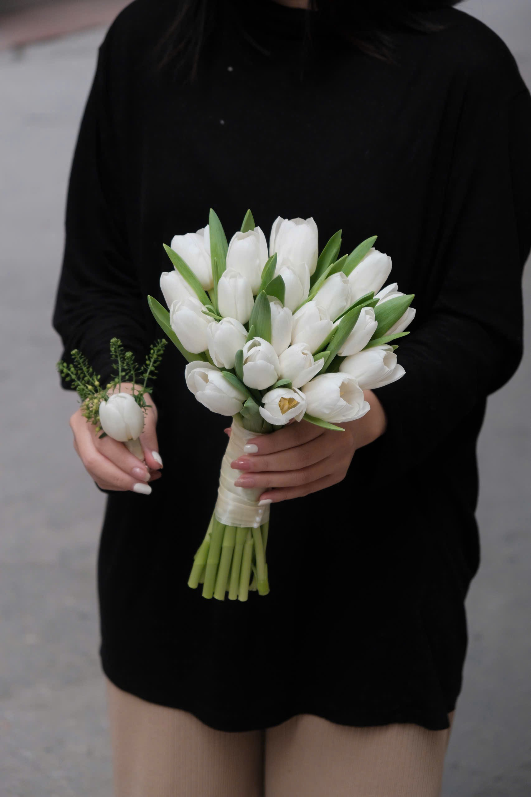 Bó hoa cưới Tulip trắng