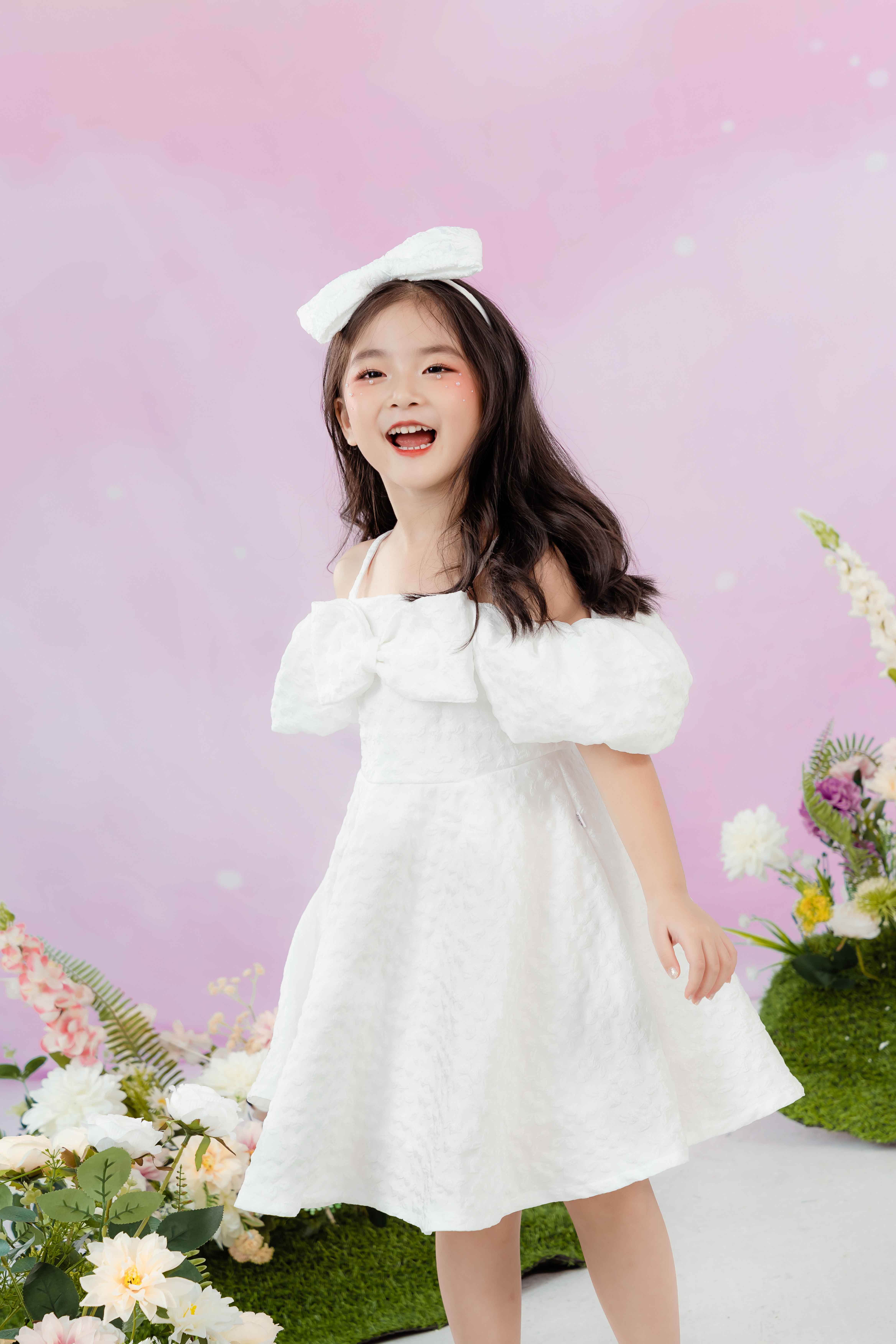 Váy gấm trễ vai phối nơ ngực_thumbnail_0