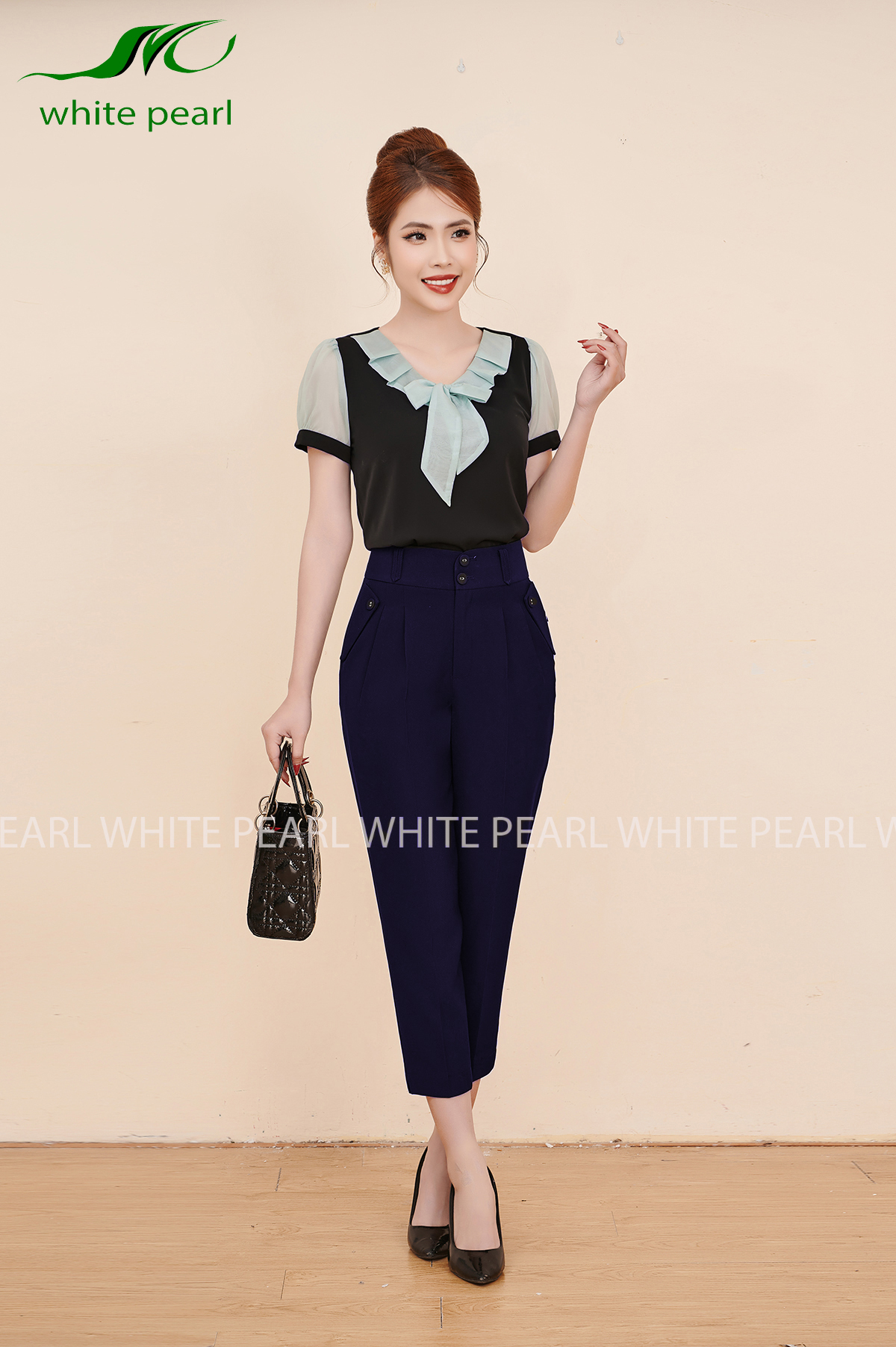 Áo cổ buộc nơ xếp 2 ly A2407 thời trang công sở cao cấp White pearl_thumbnail_8