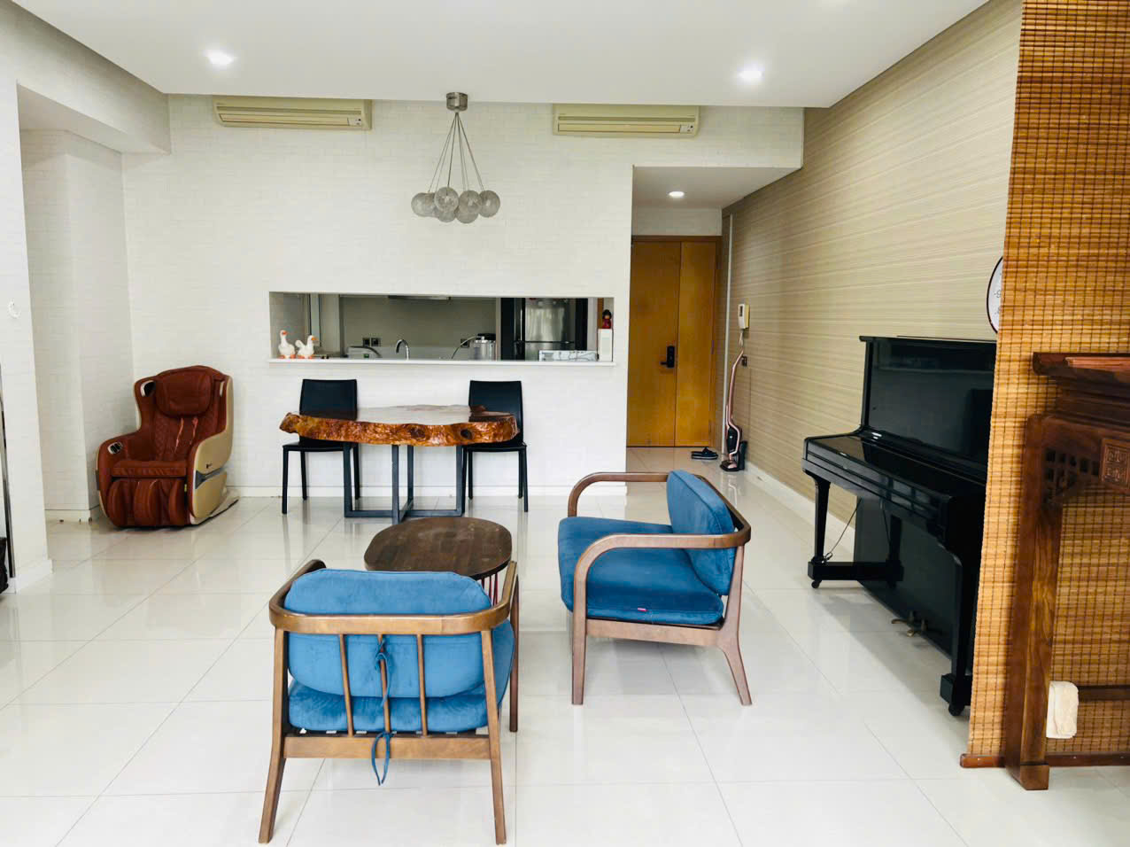 Tìm khách thuê cho căn hộ 2 phòng ngủ, nội thất đẹp, đang trống sẵn