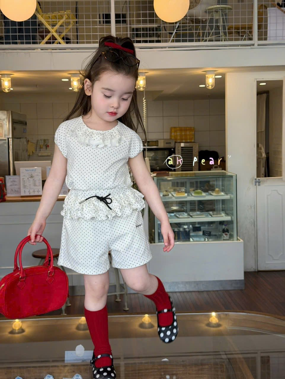 AK03 - Set áo châm bi cổ bèo kèm quần hãng AK