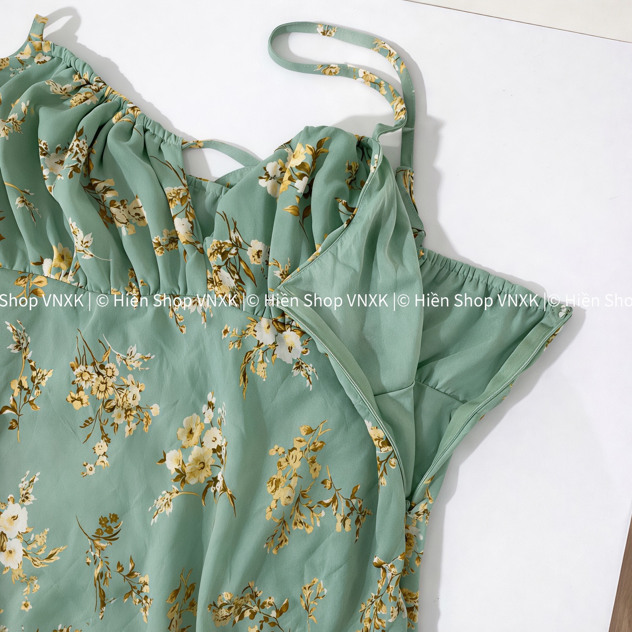 Đầm 2 Dây Wordshop màu xanh lá