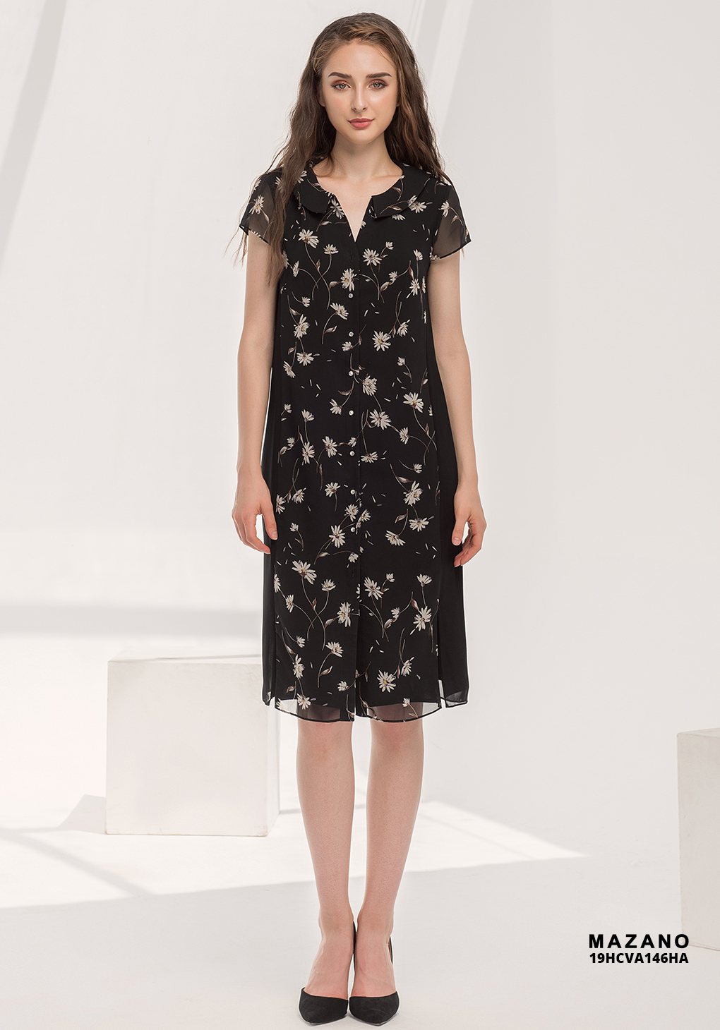 Đầm đen sơ mi phối hoa xẻ trước_thumbnail_2