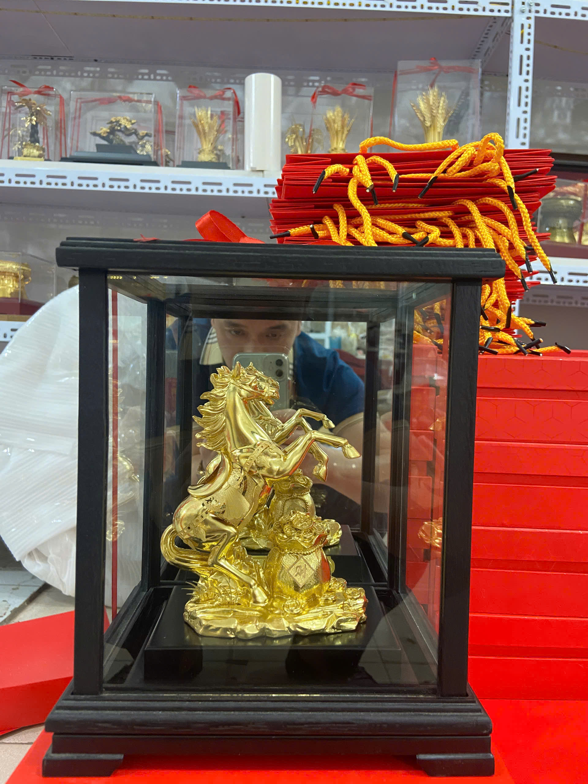 QUÀ TẶNG TƯỢNG NGỰA PHONG THỦY MẠ VÀNG 24K 