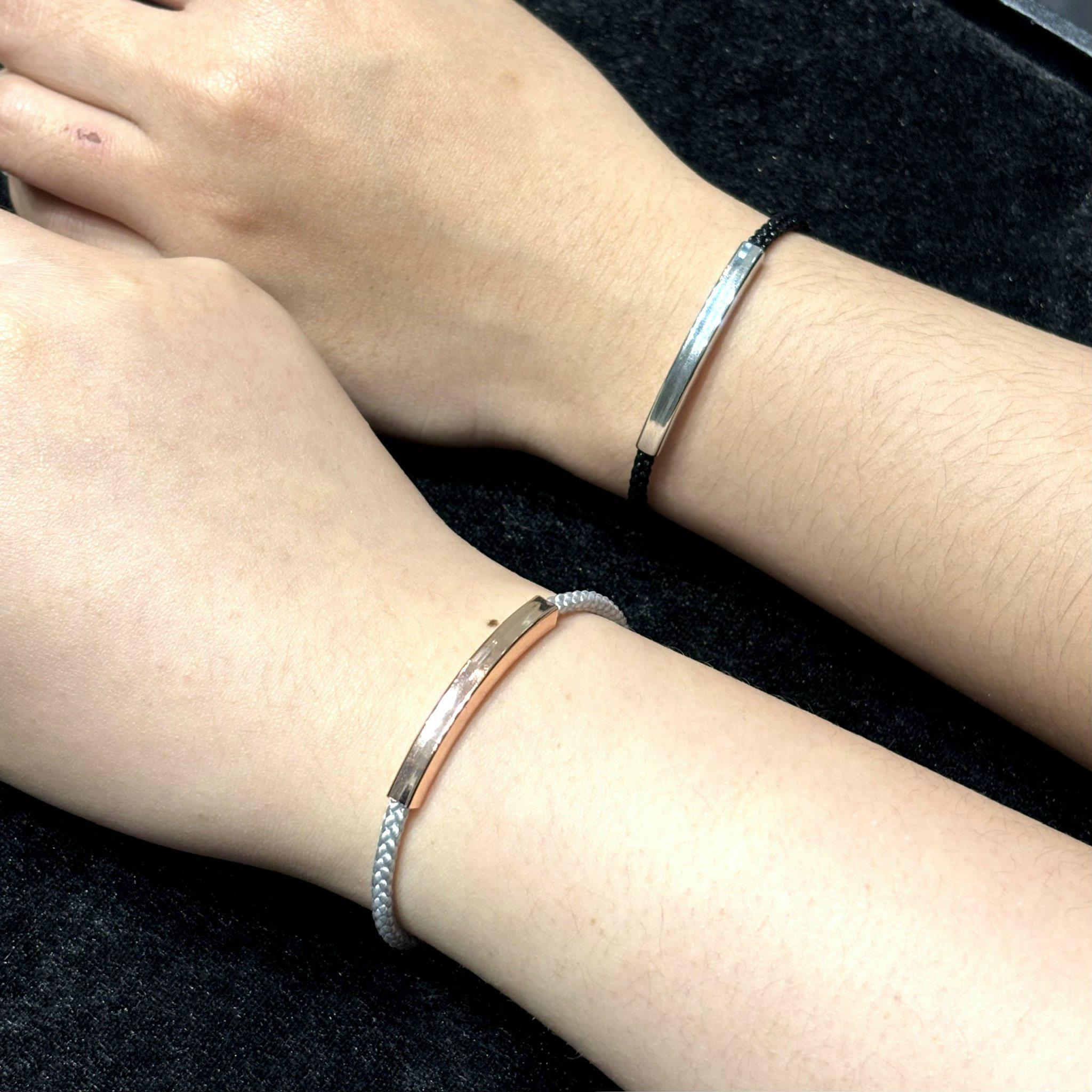 Vòng tay cặp vải dây rút