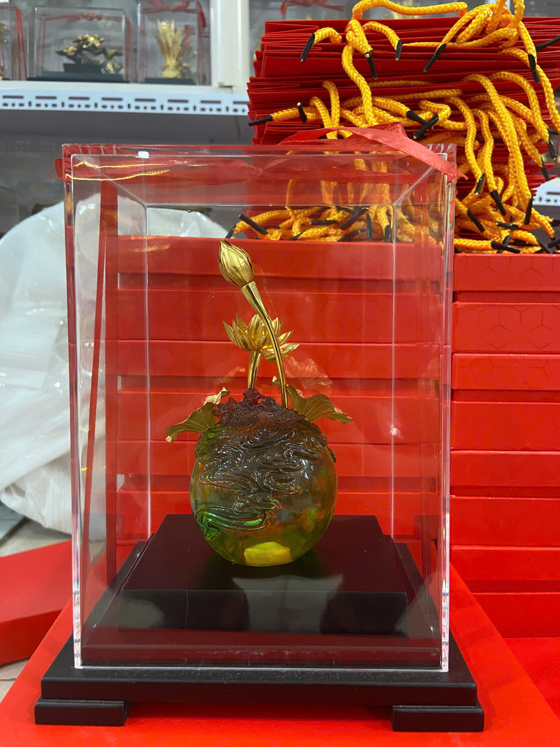 Cây hoa sen mạ vàng 24k - quà tặng hoa sen mạ vàng 24k cao 22 cm _thumbnail_2