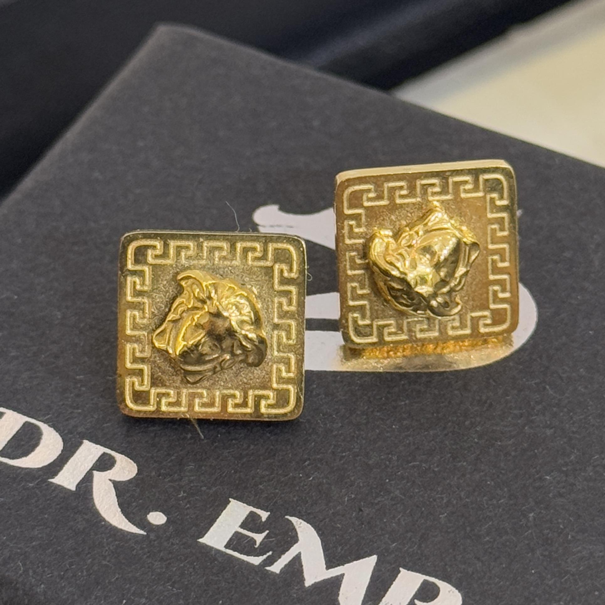 khuyên kiểu cặp titan vàng vuông Versace_thumbnail_2