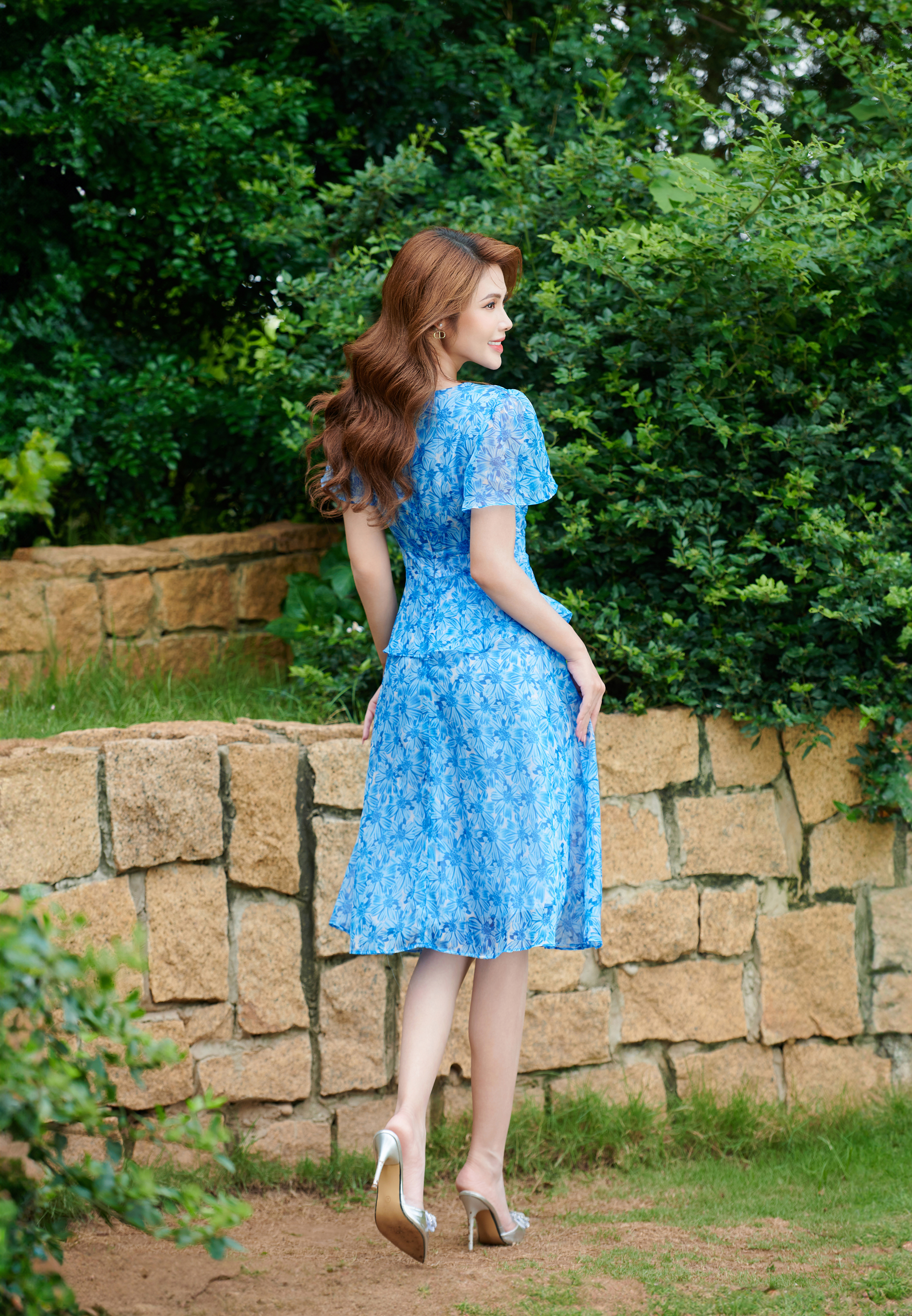 Đầm xoè peplum hoa xanh cổ giọt lệ_thumbnail_1