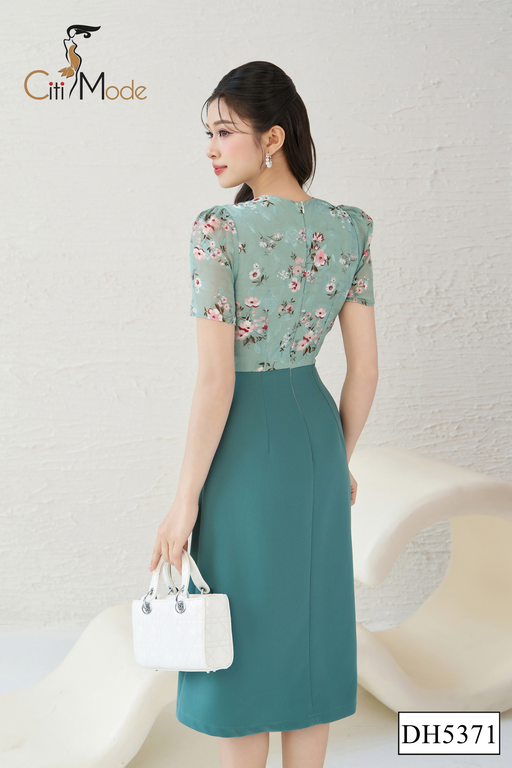 Đầm xòe hoa cổ sen phối chân xanh_thumbnail_3