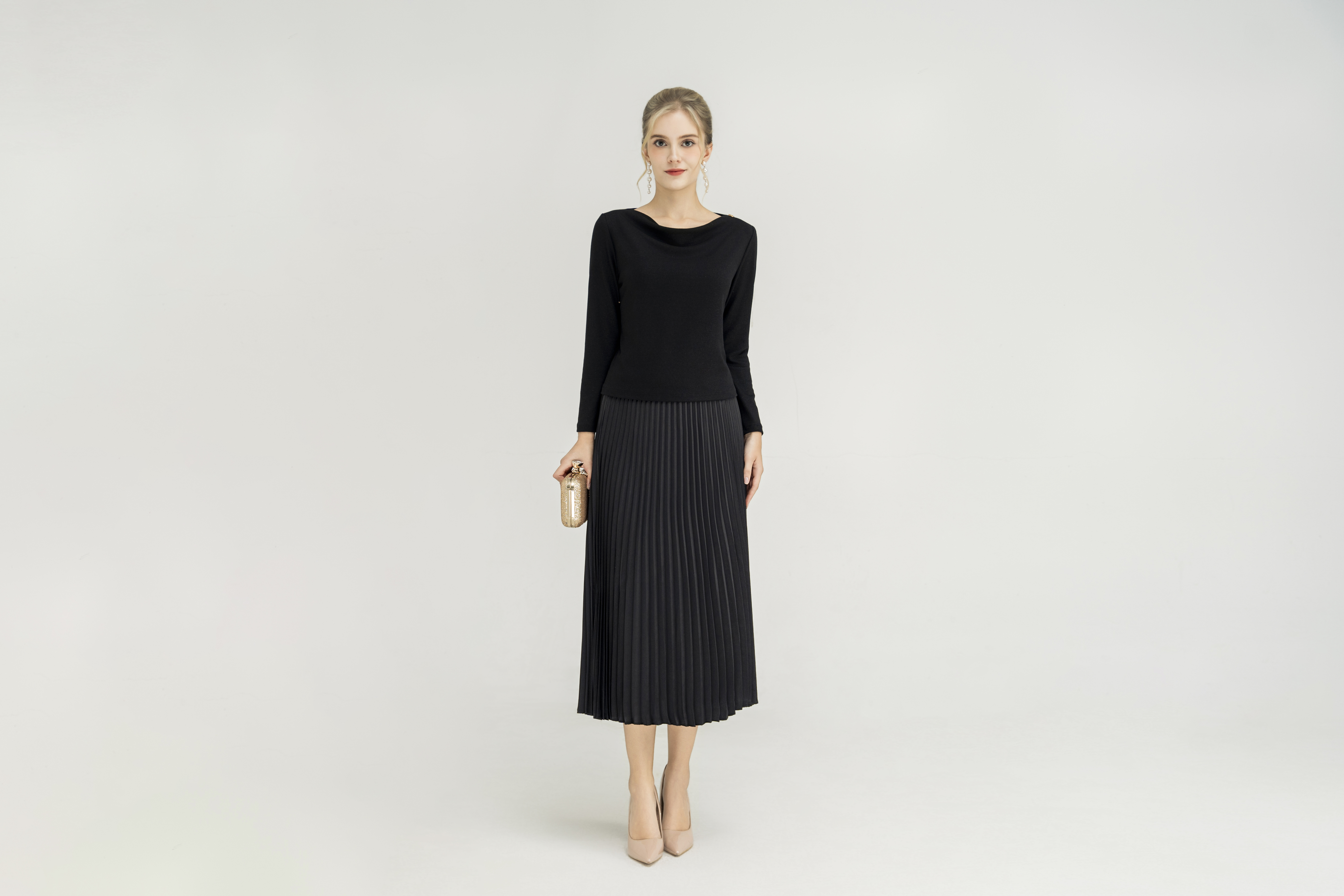 Áo top ôm vừa Vải thun len Cổ đổ Trang trí khuy cúc Tay dài Dài dưới eo