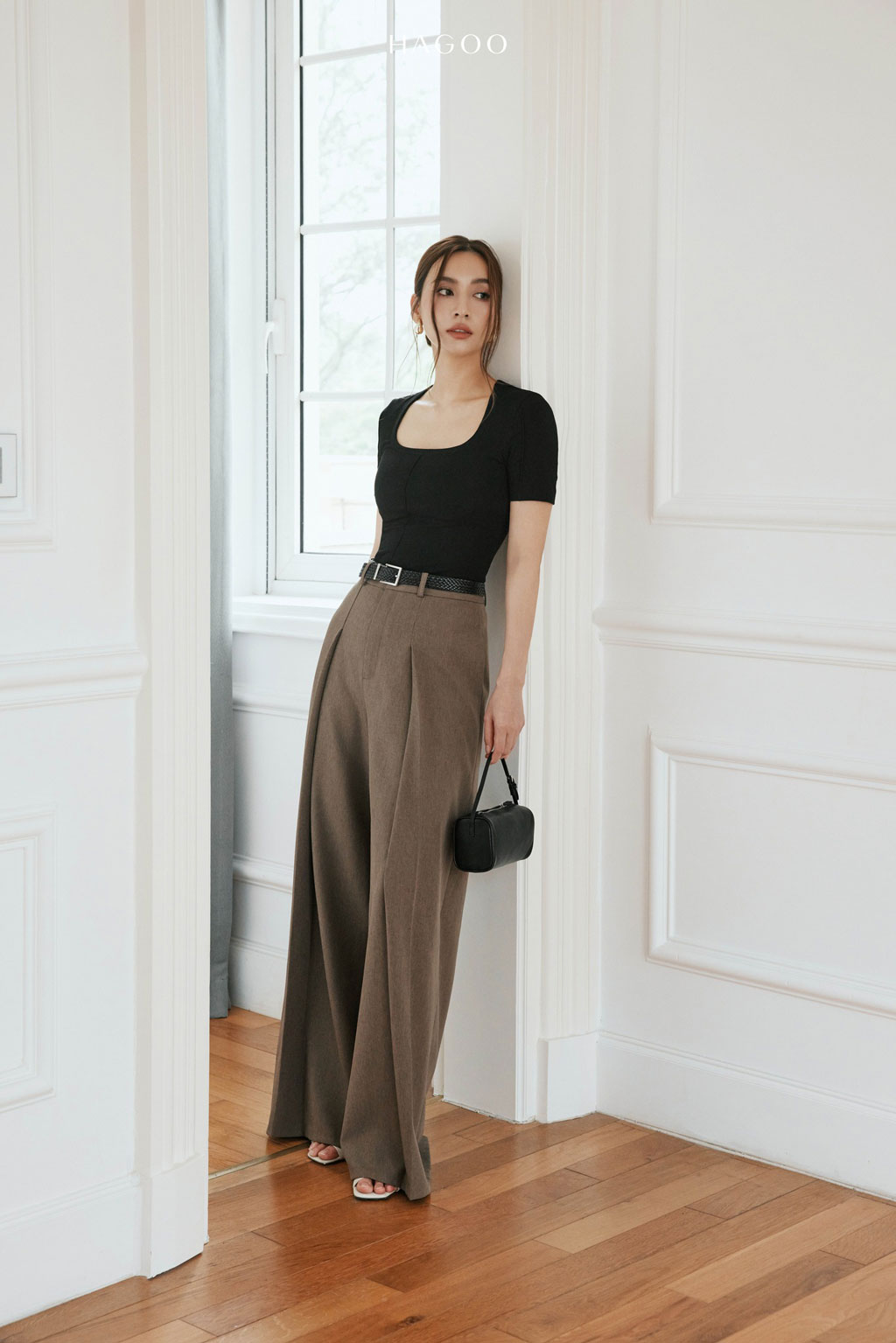 Áo thun cộc tay cổ U_thumbnail_4