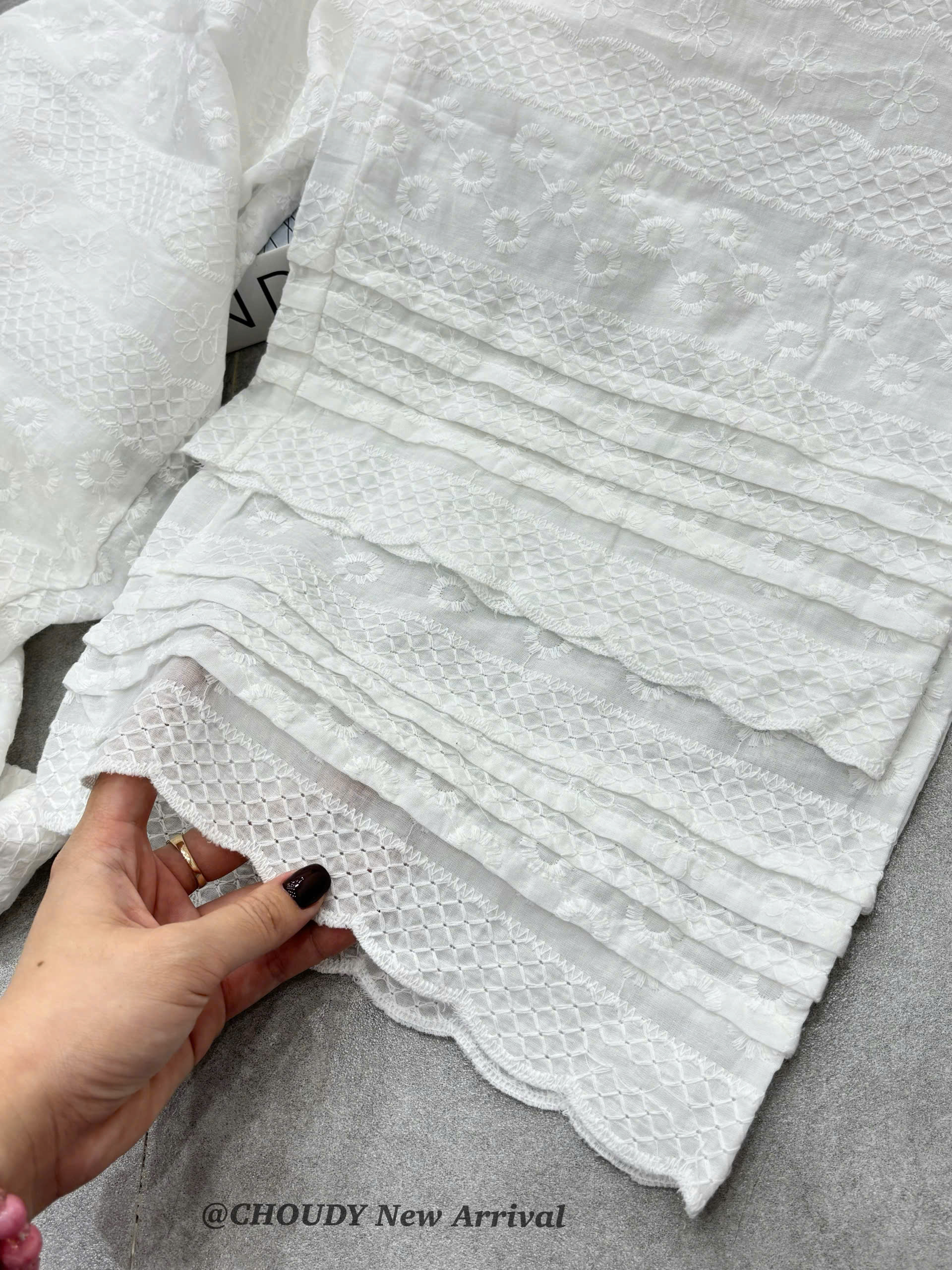 U575 QUẦN SUÔNG TRẮNG THÊU HOA_thumbnail_5