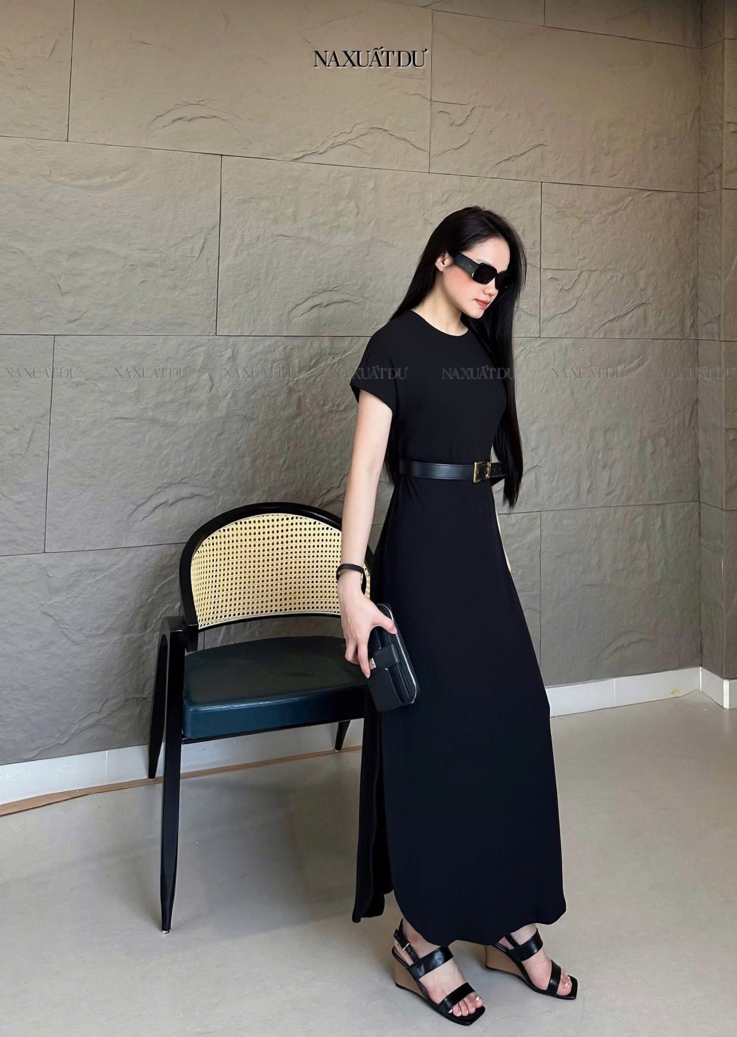 Đầm dài suông xẻ tà nữ 