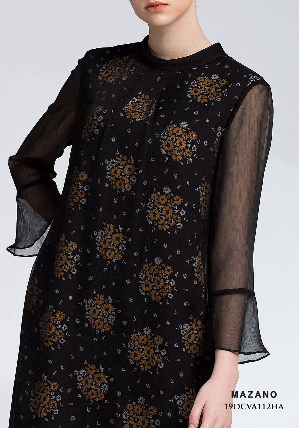 Đầm đen phủ họa tiết tay dài_thumbnail_4