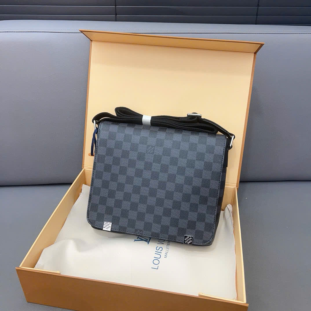 Túi đeo chéo nam Louis Vuitton District PM Damier Graphite Canvas_thumbnail_4