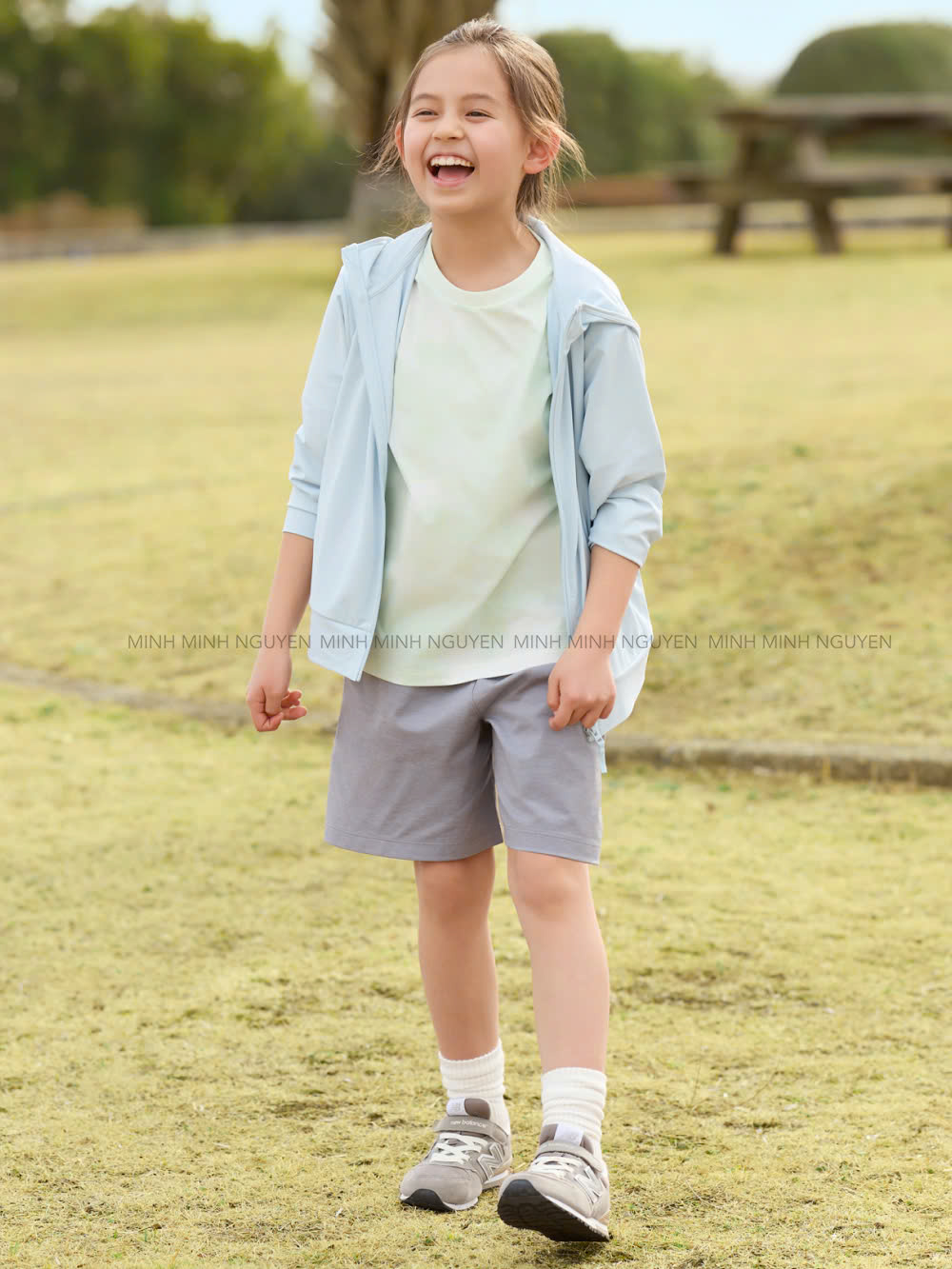 AO KHOAC BE UNIQLO_thumbnail_5