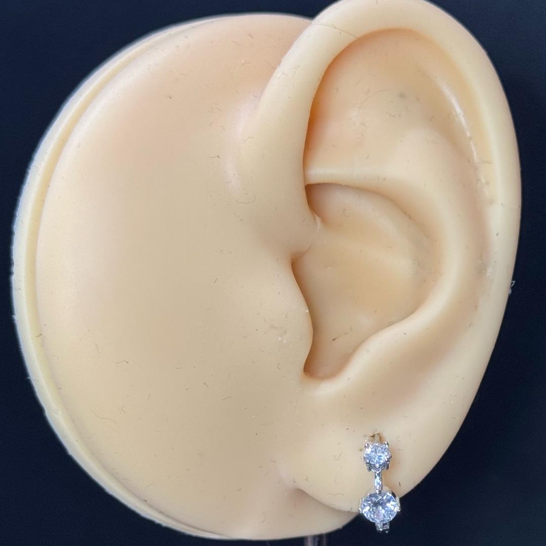 khuyên vòng bạc xi bạch kim hai kim cương tròn to nhỏ size 10