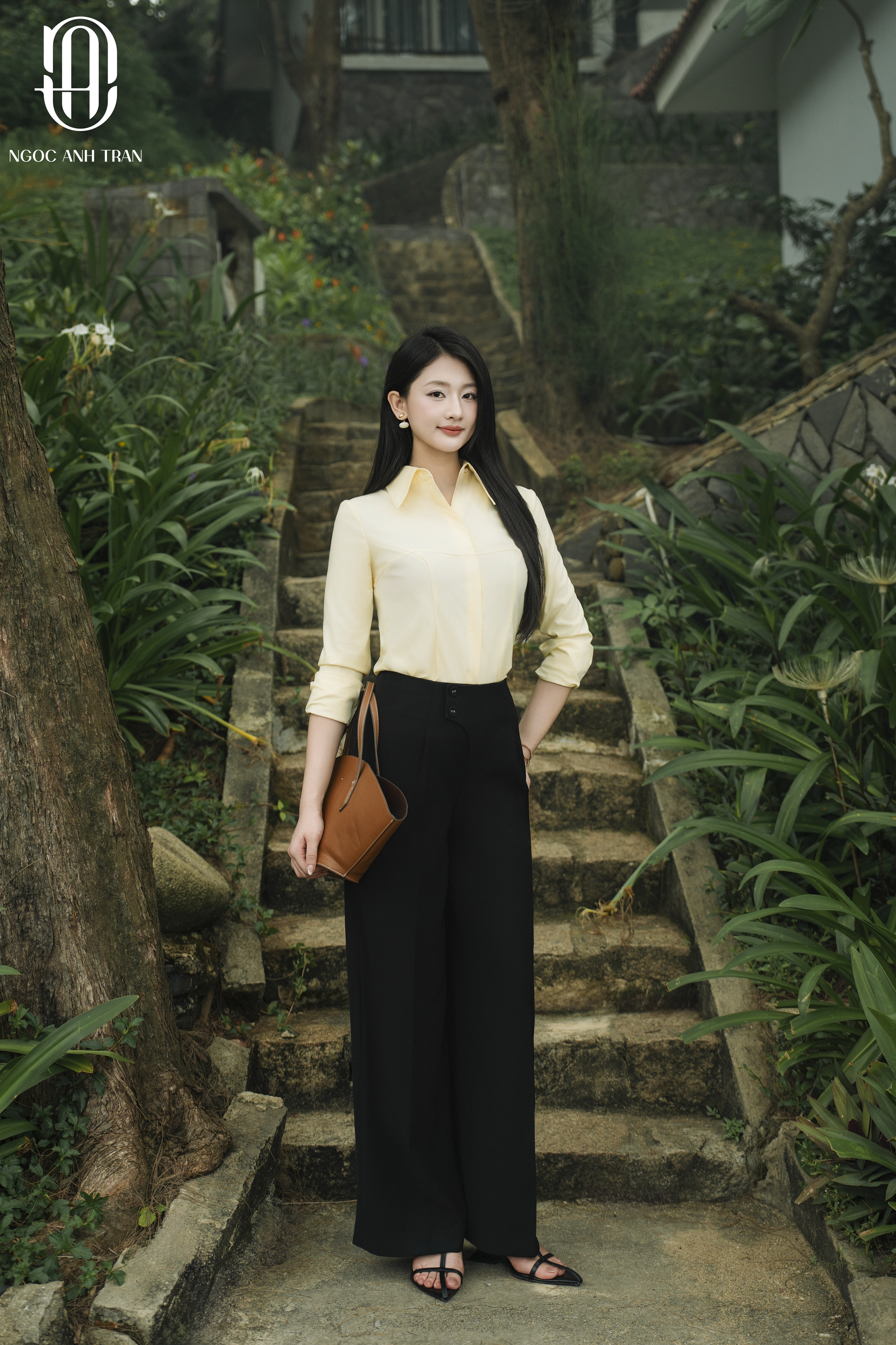 Q048 - Quần suông đen ống nhỏ khoá sau