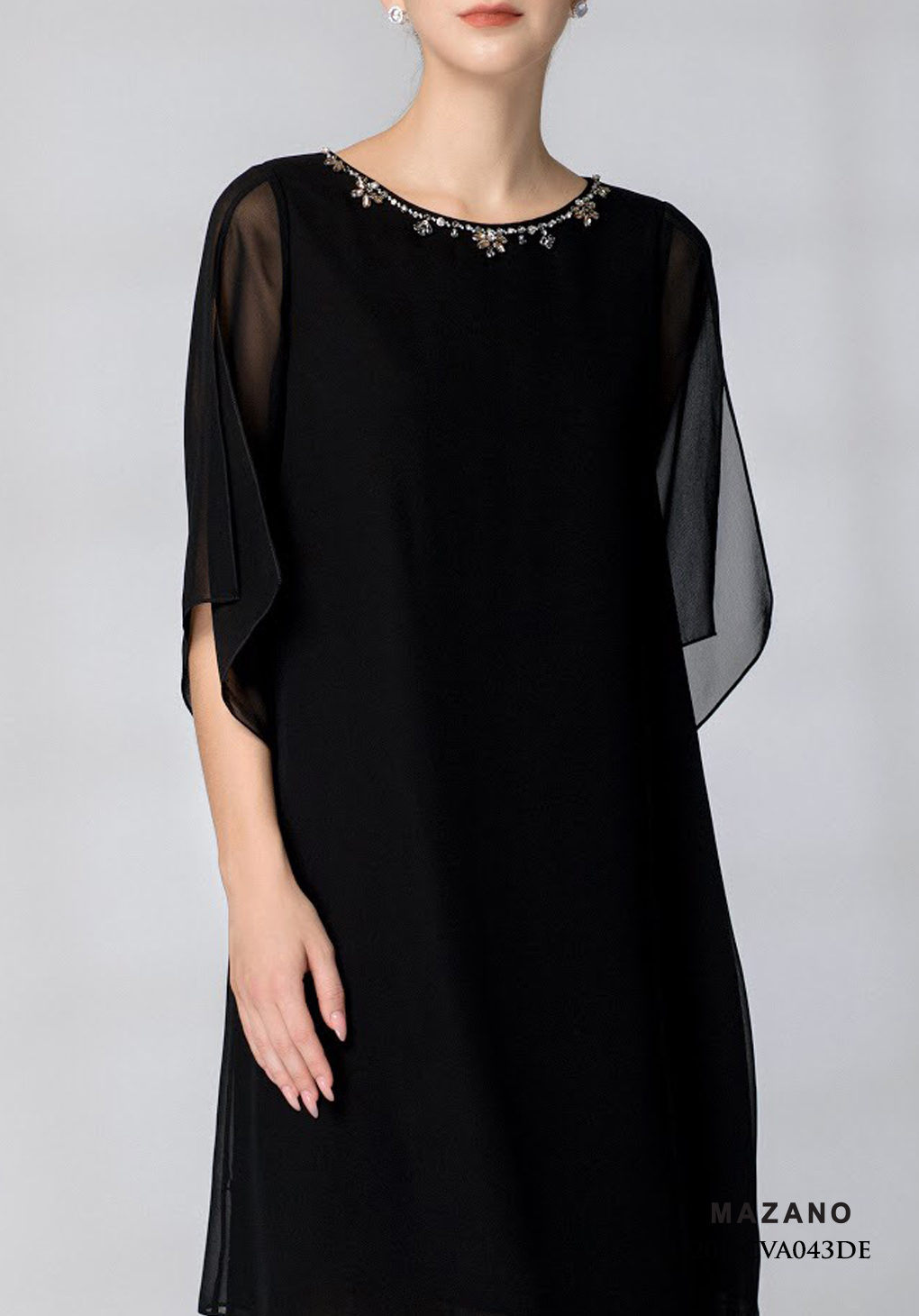 Đầm đen suông A tay xẻ, cổ đính đá_thumbnail_1