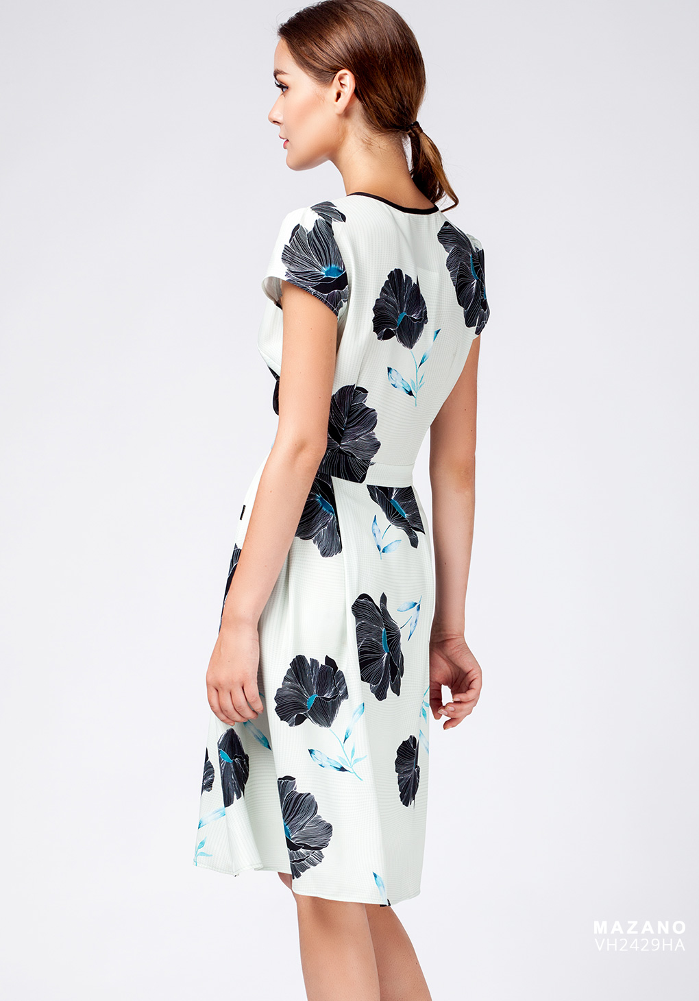 Váy hoa nền ghi cổ cách điệu_thumbnail_3