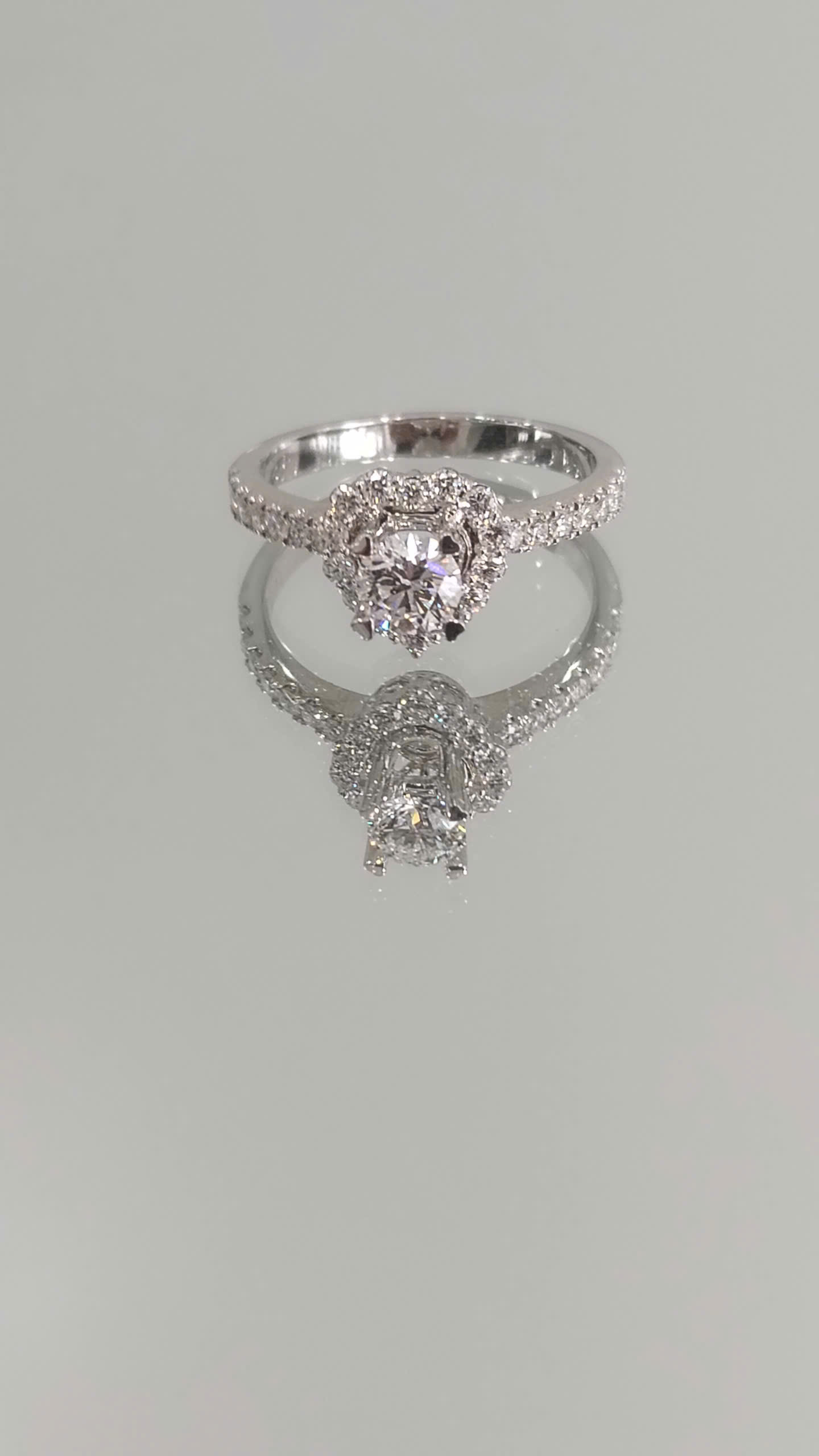 Nhẫn Halo Trái Tim Chủ 4.5Ly_thumbnail_0