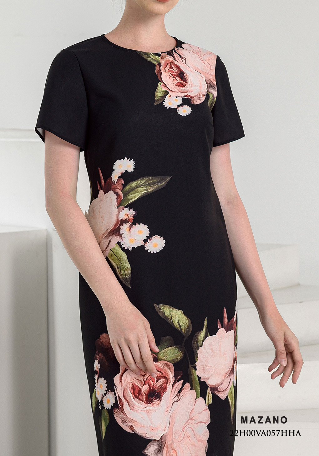 Đầm đen hoa suông họa tiết_thumbnail_3