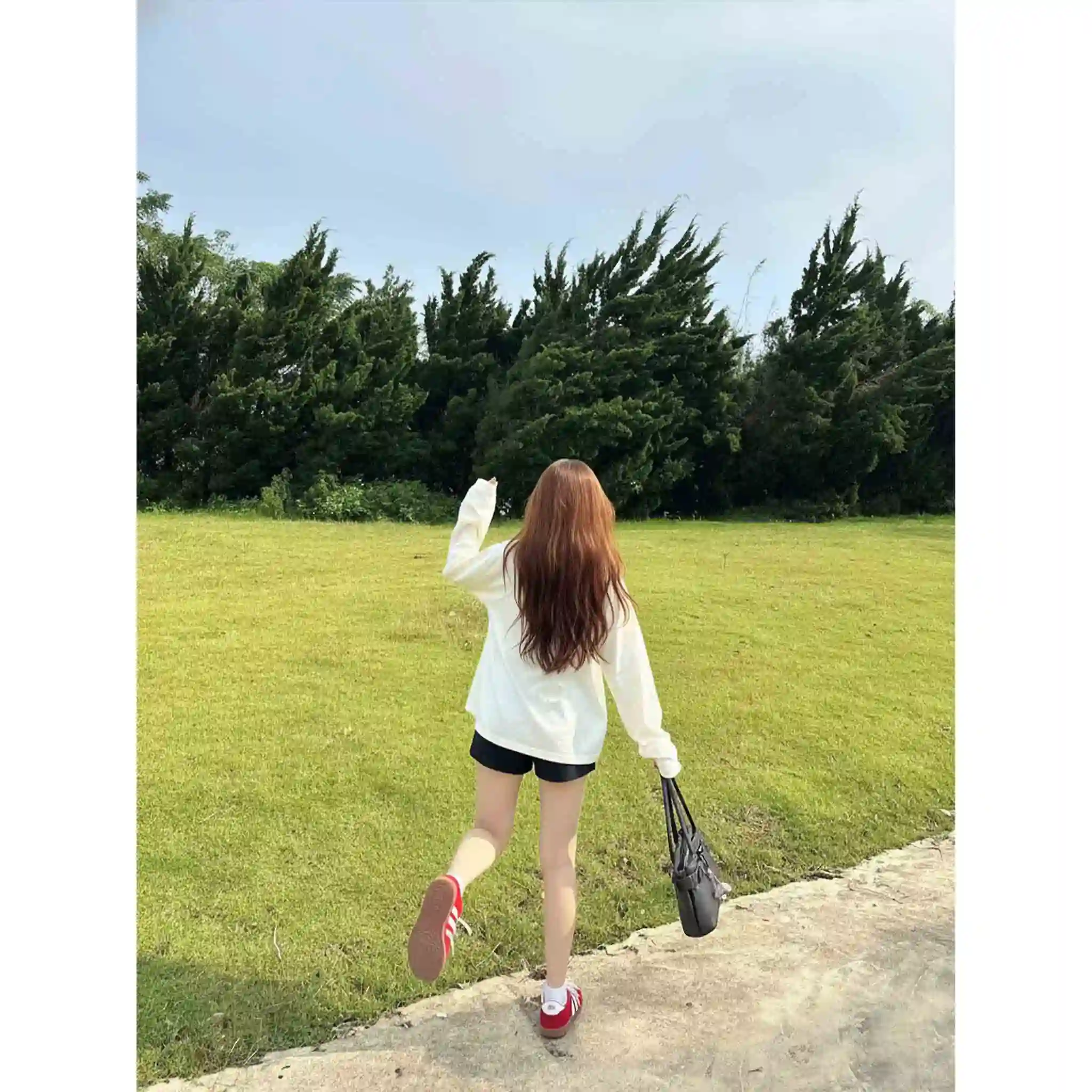 Áo thun boxy local brand Miucho vải cotton thoáng mát tay dài cổ tròn Doremon in mix 2771_thumbnail_9