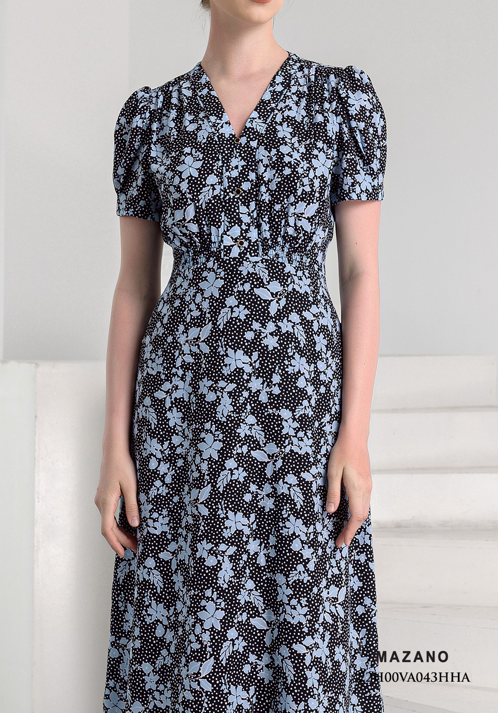 Đầm xanh họa tiết cổ tim xòe chân rủ_thumbnail_4