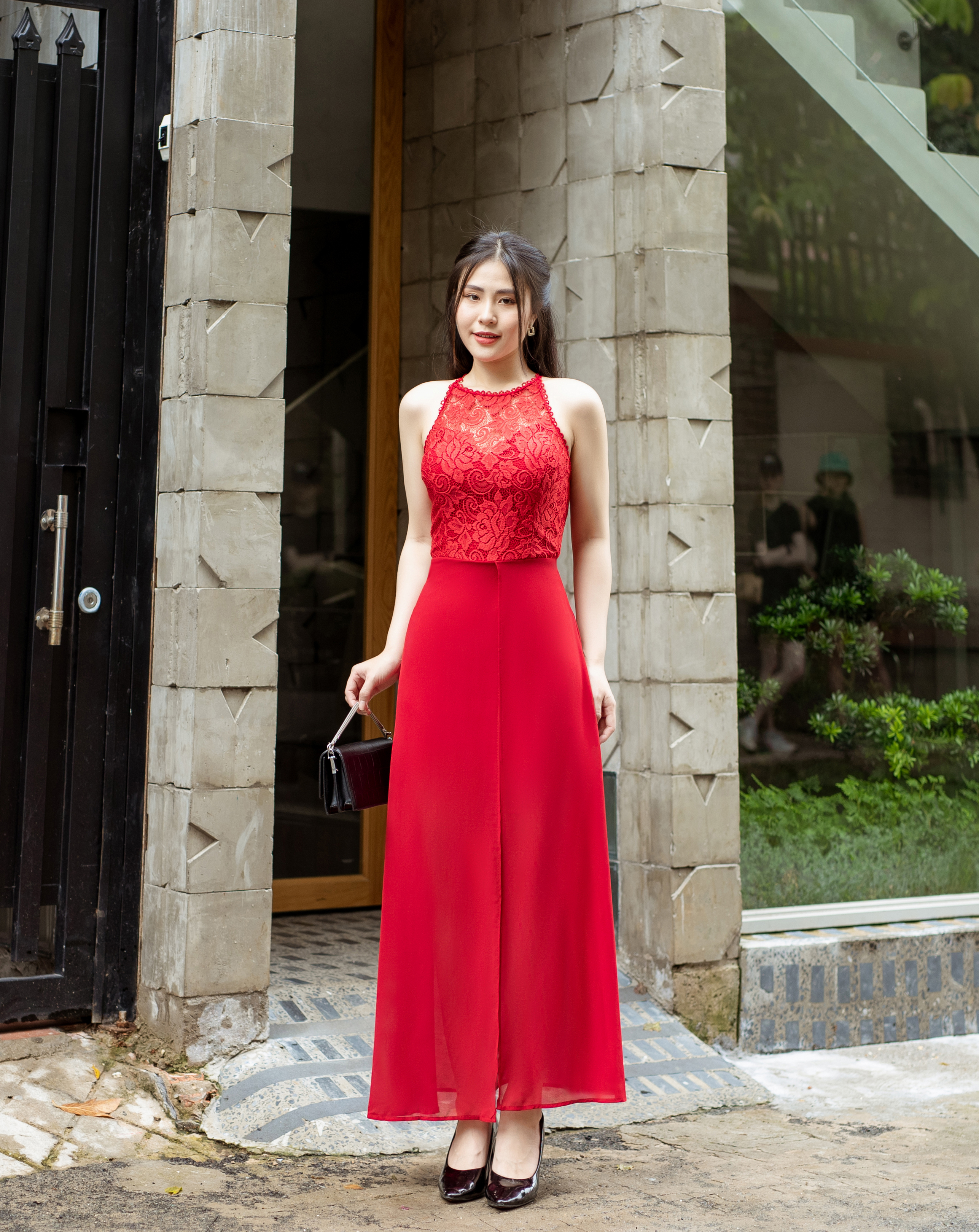 Đầm maxi cổ yếm phối ren xẻ tà_thumbnail_7