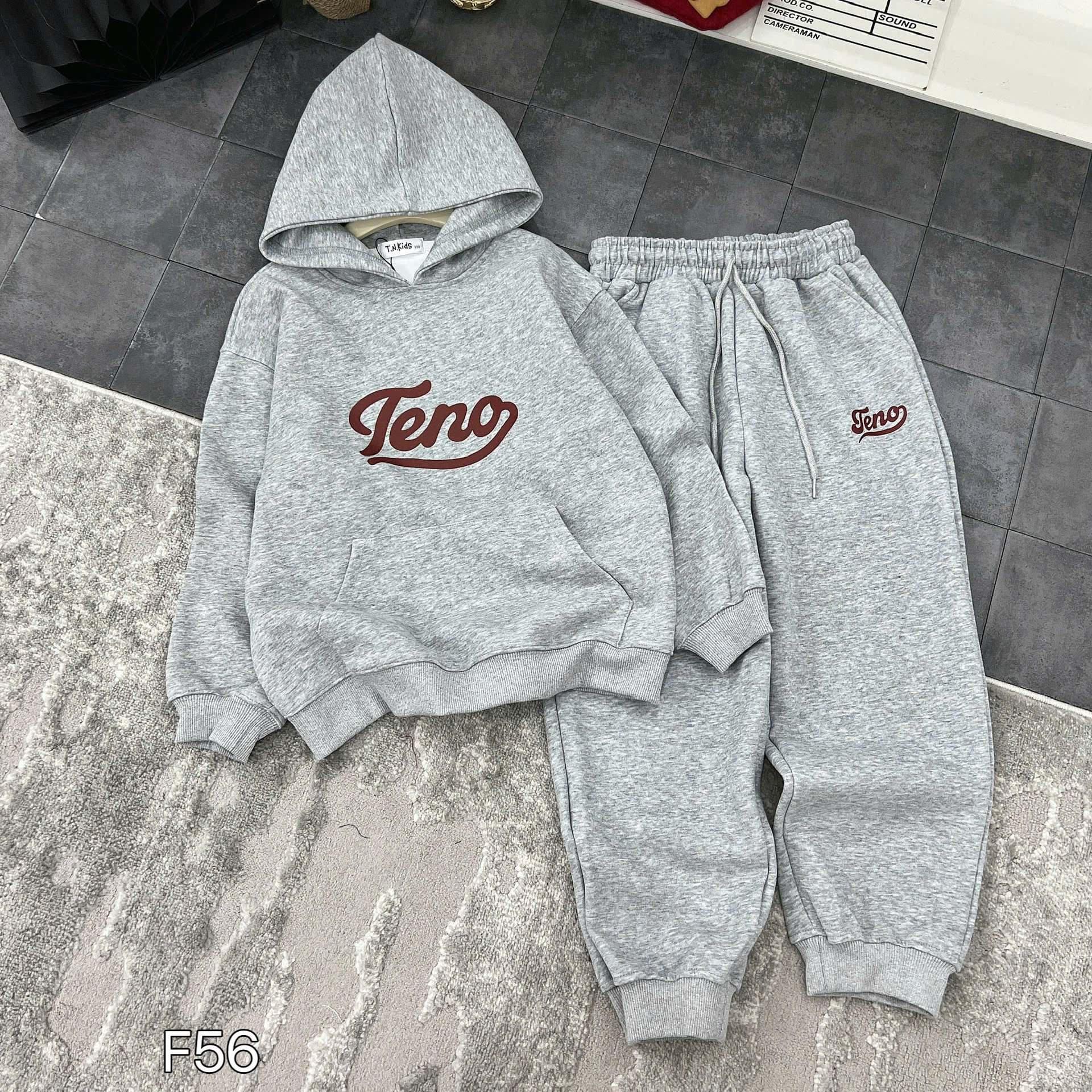 [F56] Bộ nỉ hoodie có mũ TENO cho bé gái 22-52kg