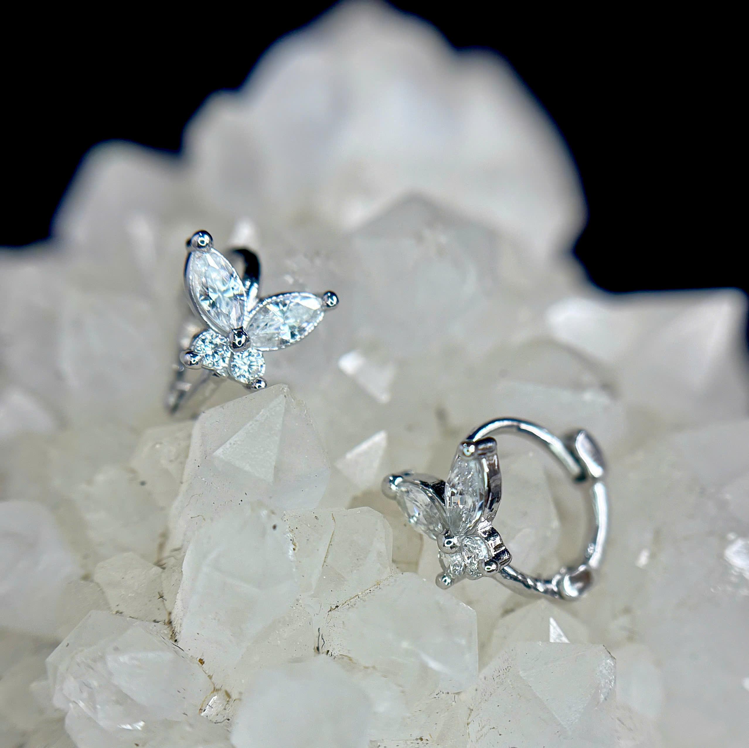 Khuyên vòng bạc si kim bướm trắng to size 6_thumbnail_3