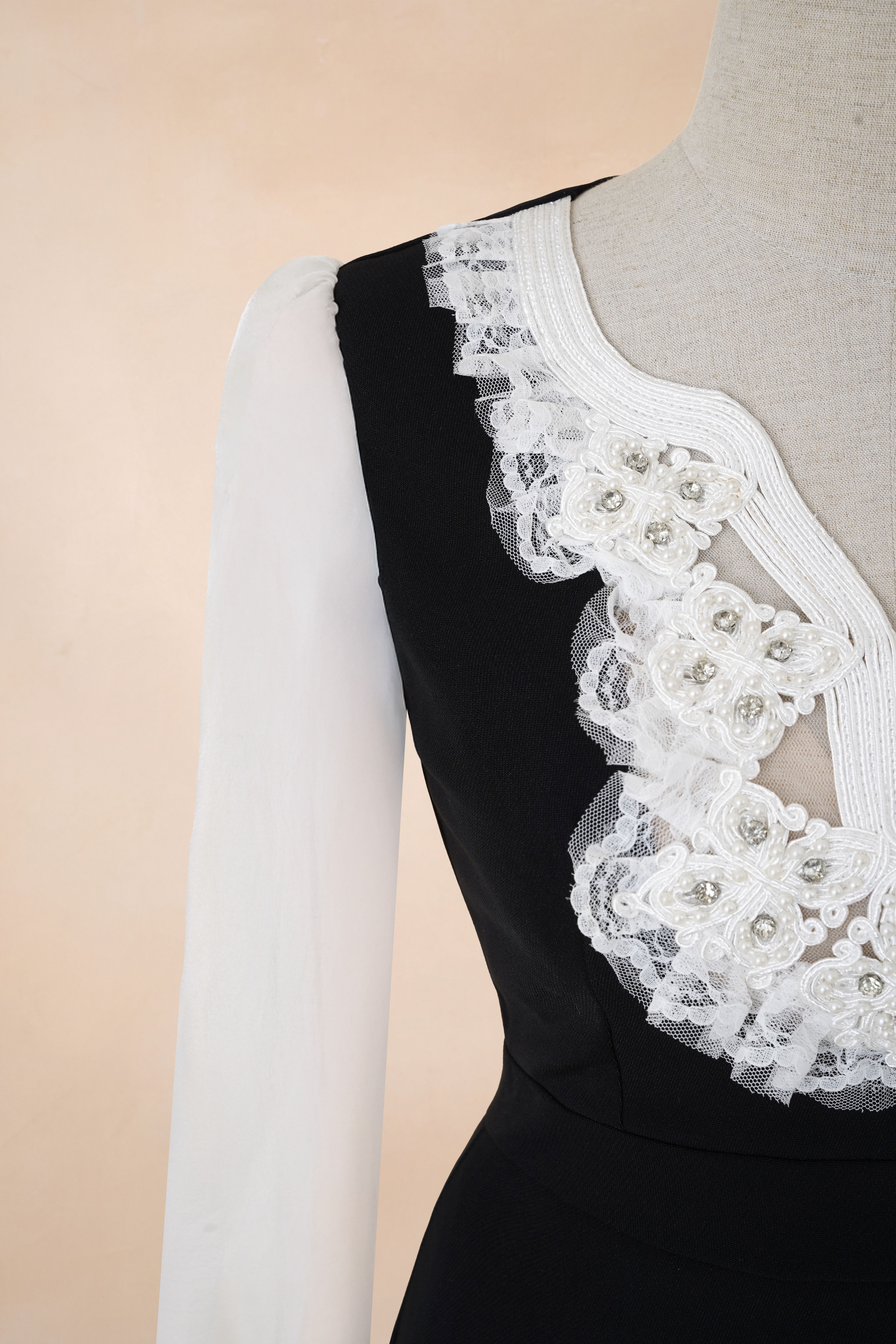 Đầm Bút Chì Phối Tay Tơ_thumbnail_3