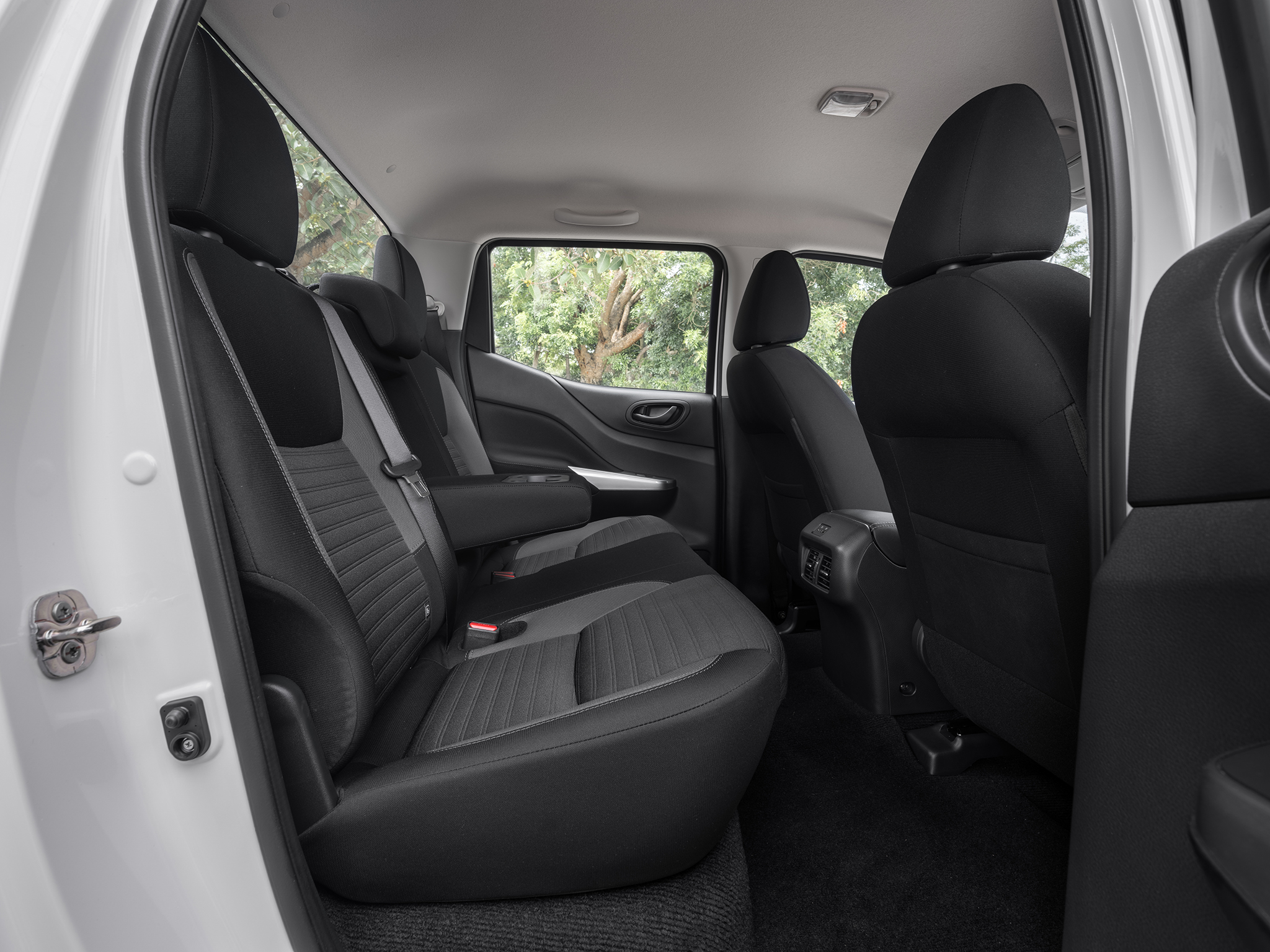 Nissan Navara EL tiêu chuẩn_thumbnail_9