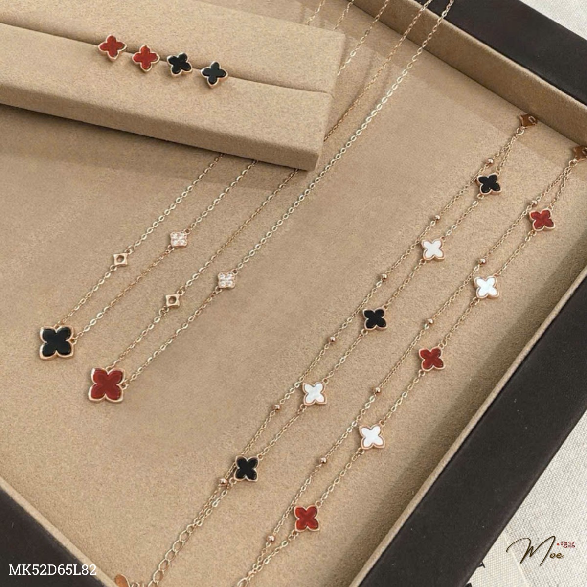 D274 - Dây chuyền Cỏ 4 lá cách điệu 3 chi tiết (đen/đỏ)_thumbnail_1