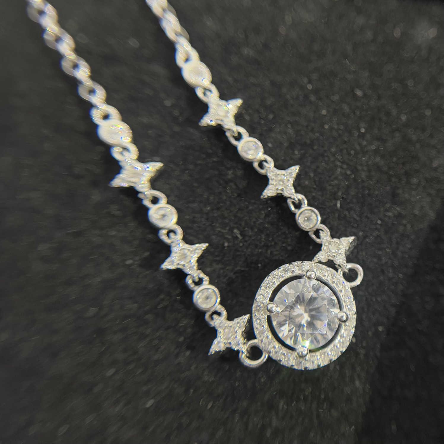 vòng tay bạc xi bạch kim kim cương trắng trụ tròn đính ngôi sao bốn cánh dây rút_thumbnail_1