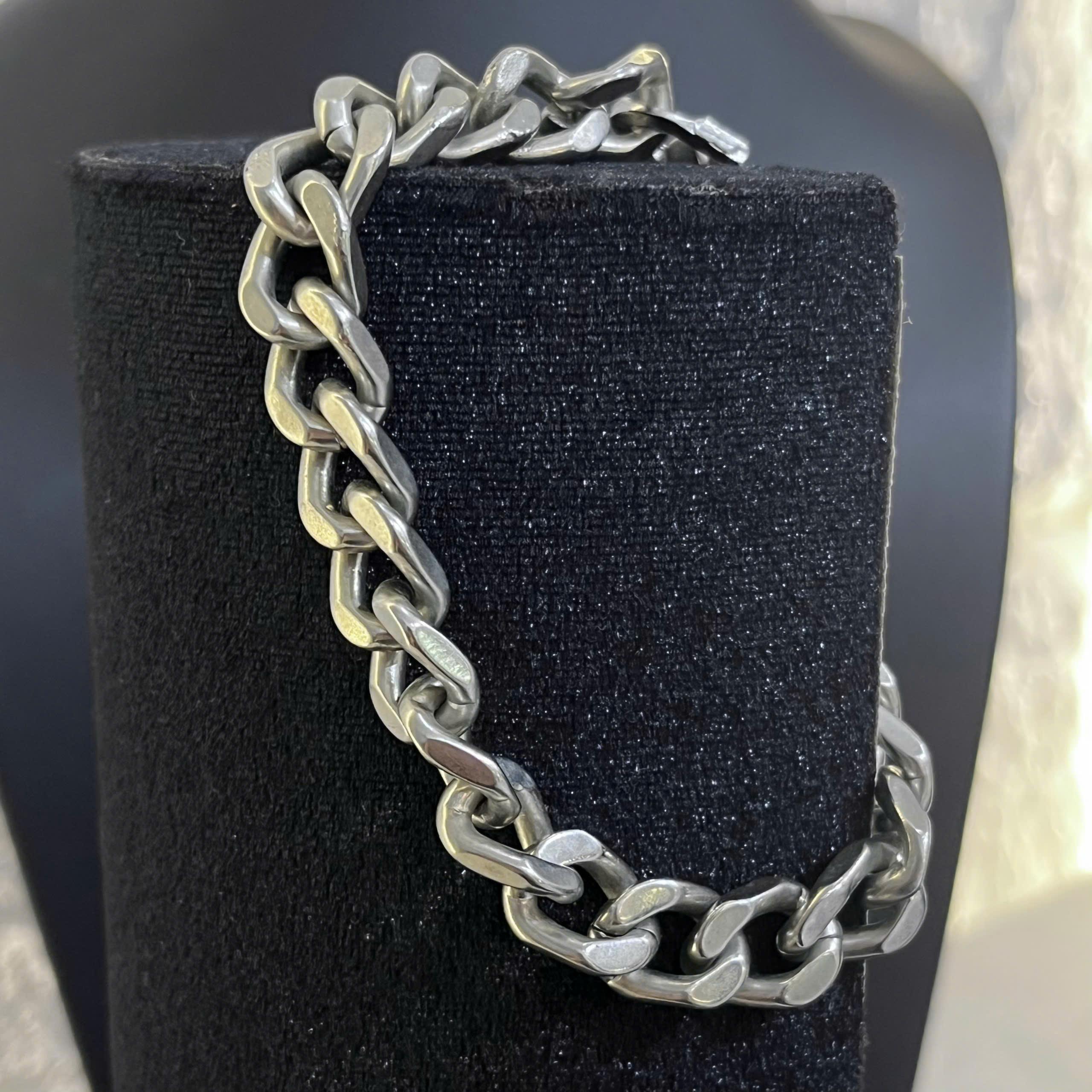 Vòng tay xích mắc 9 thép đen_thumbnail_2