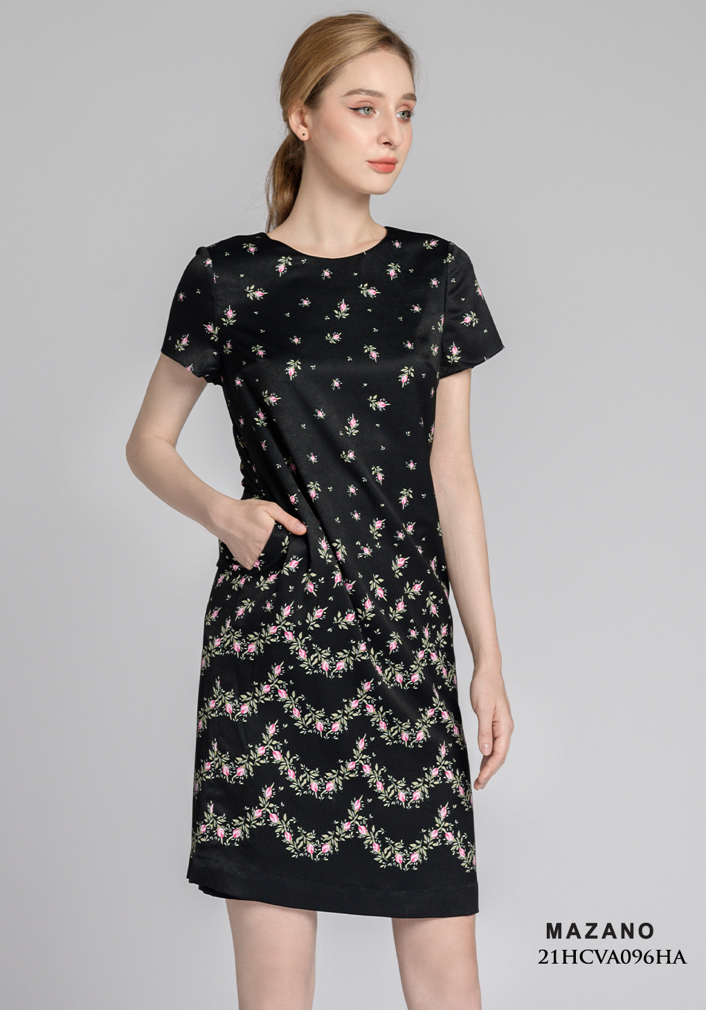 Váy suông nền đen cổ tròn họa tiết hoa_thumbnail_2