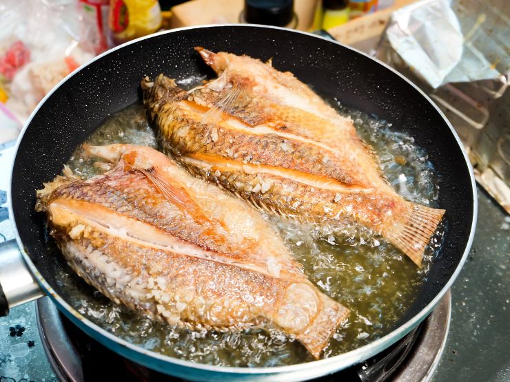 MẸO CHIÊN THỨC ĂN KHÔNG BỊ VĂNG DẦU