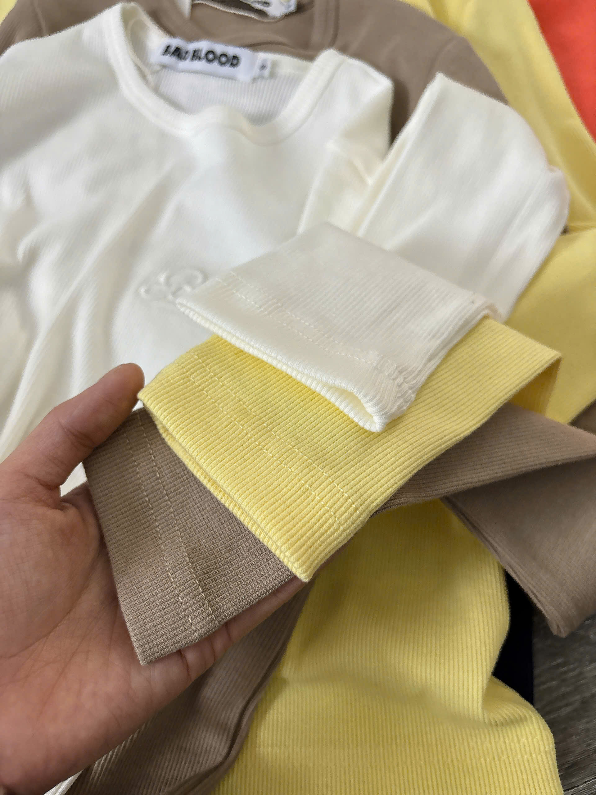 SALE A727 ÁO THUN TAY DÀI 5 MÀU_thumbnail_11