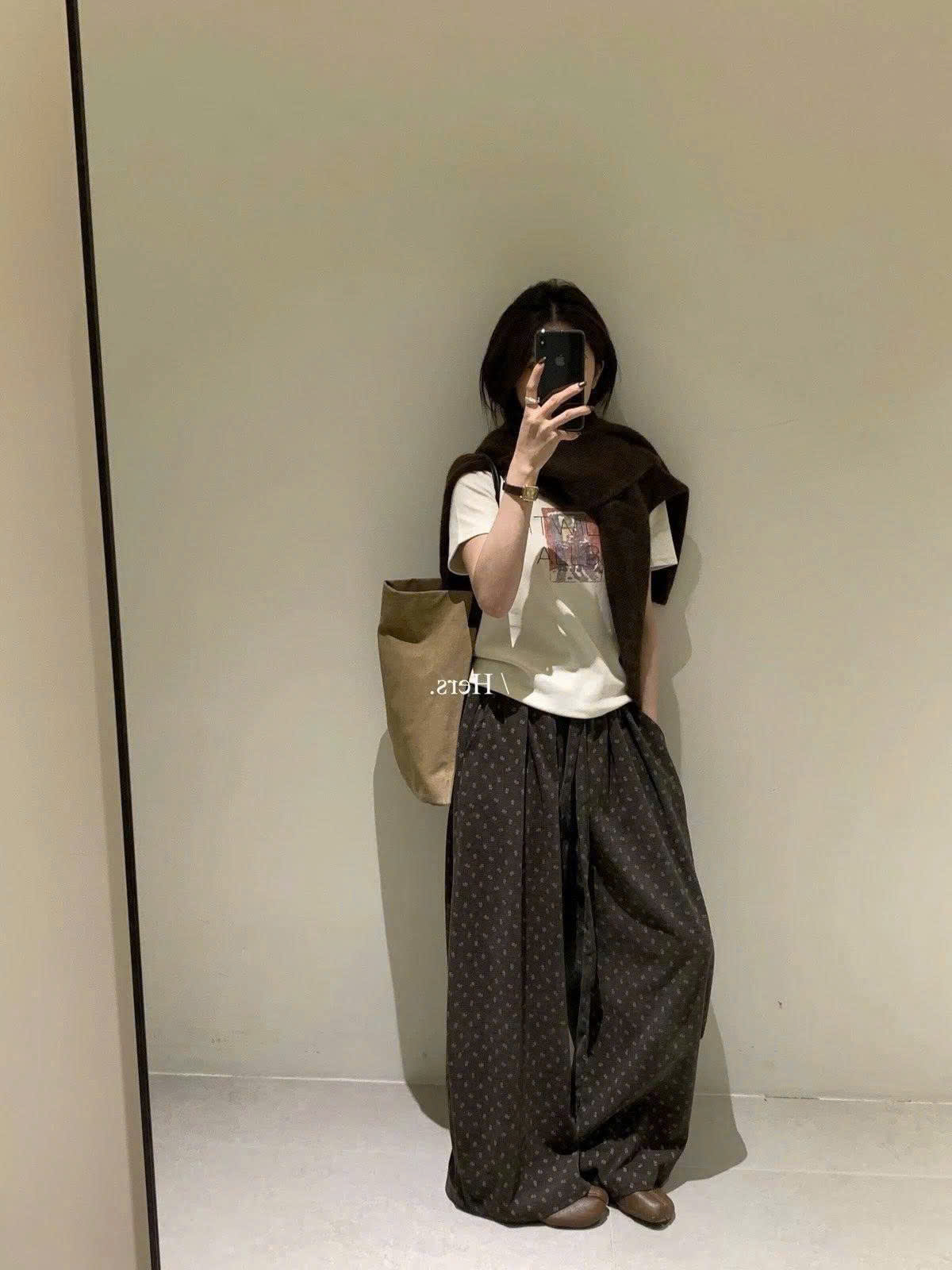 Áo thun in hình thêu chữ ( NÂU )_thumbnail_4