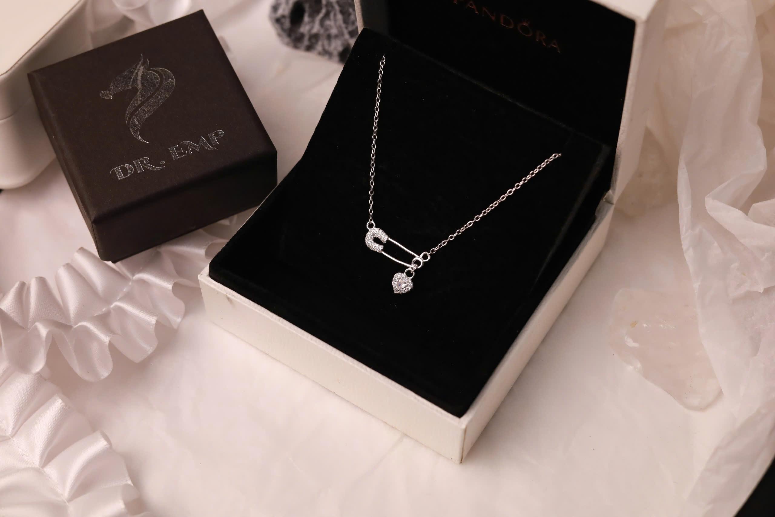 Vòng cổ bạc heart safety pin xi bạch kim